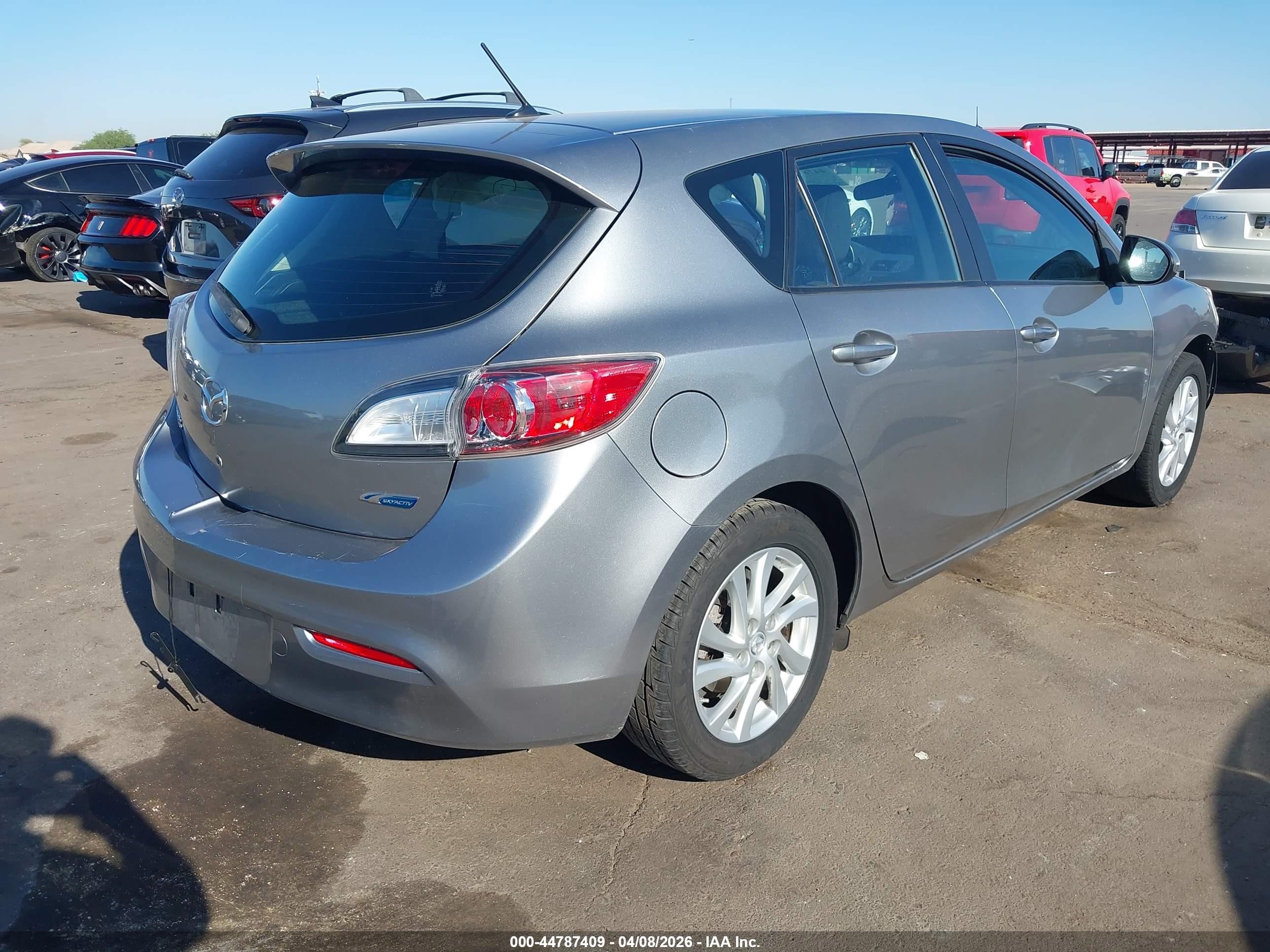 2012 Mazda Mazda3 I Touring Silver vin: JM1BL1L81C1614108