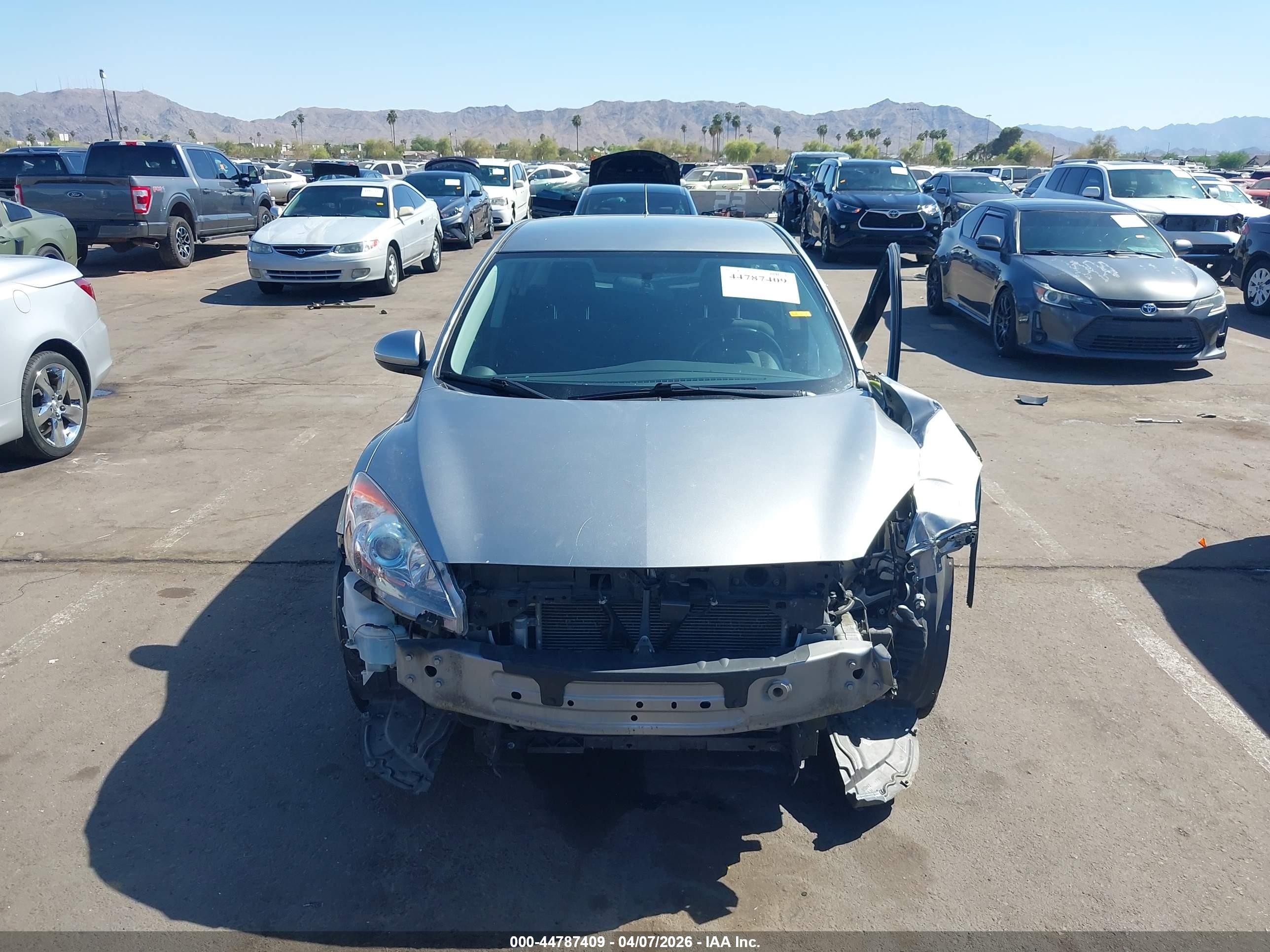 2012 Mazda Mazda3 I Touring Silver vin: JM1BL1L81C1614108