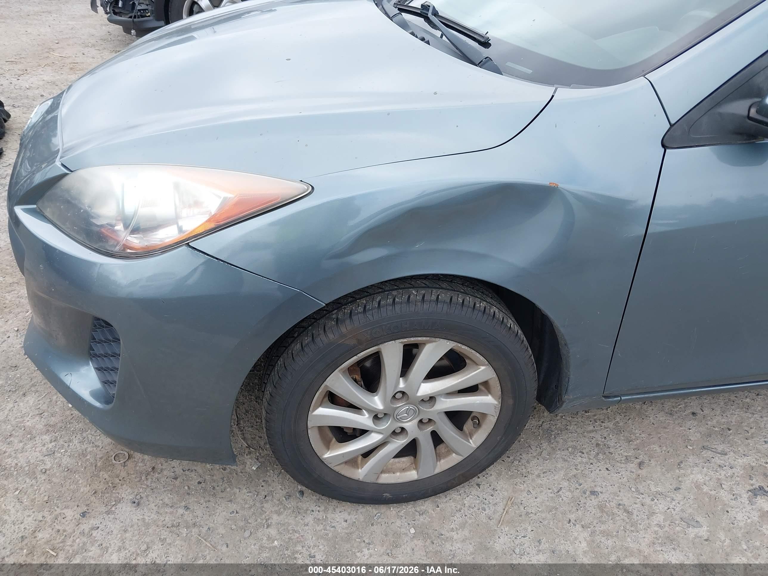 2012 Mazda Mazda3 I Touring Green vin: JM1BL1L82C1610147