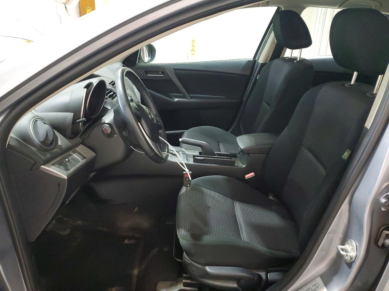 2012 Mazda 3 I Серебряный vin: JM1BL1L83C1698223