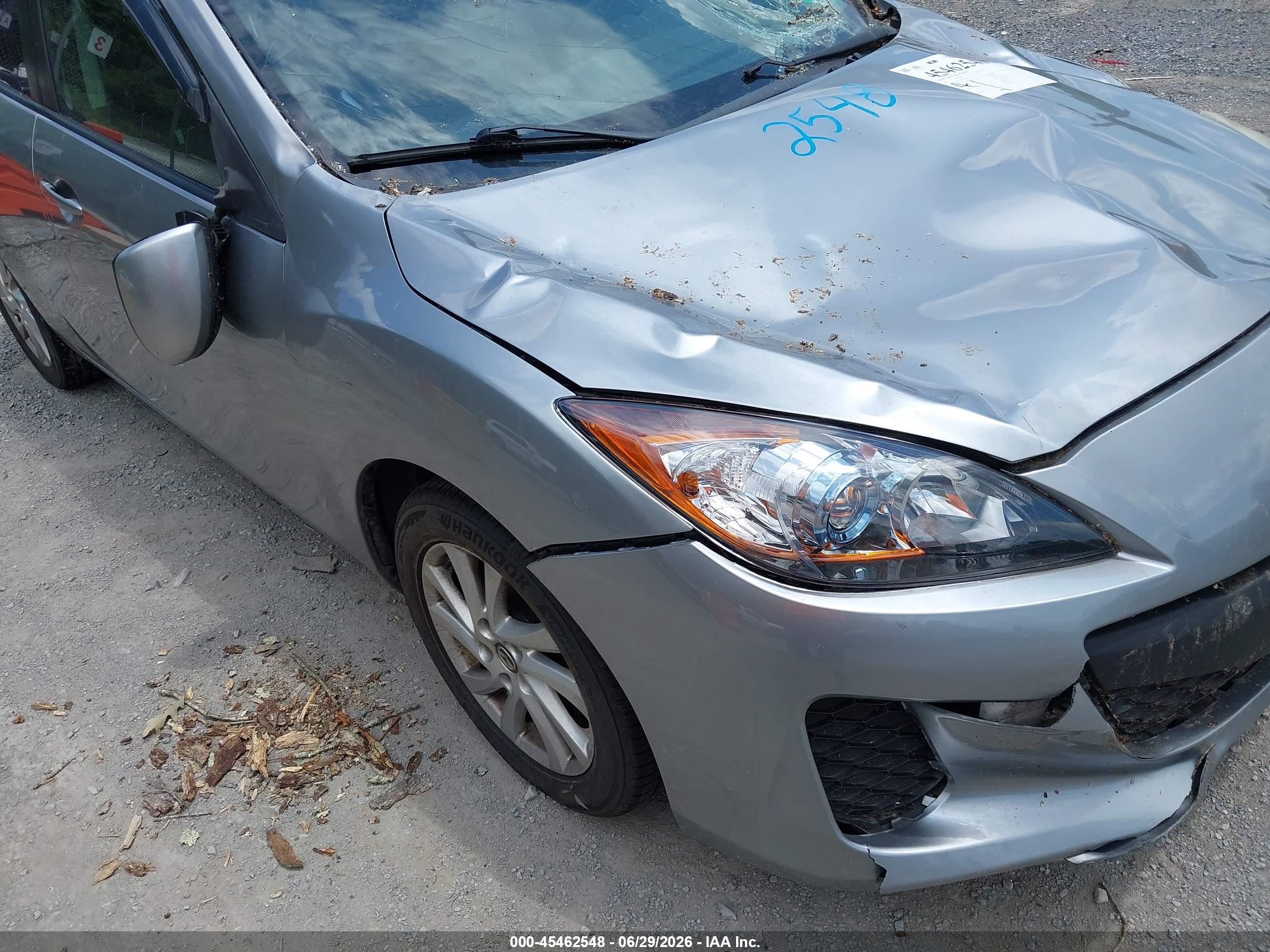 2013 Mazda Mazda3 I Touring Silver vin: JM1BL1L84D1713443