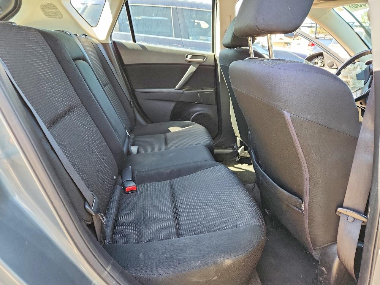 2012 Mazda 3 I Серебряный vin: JM1BL1L85C1618081