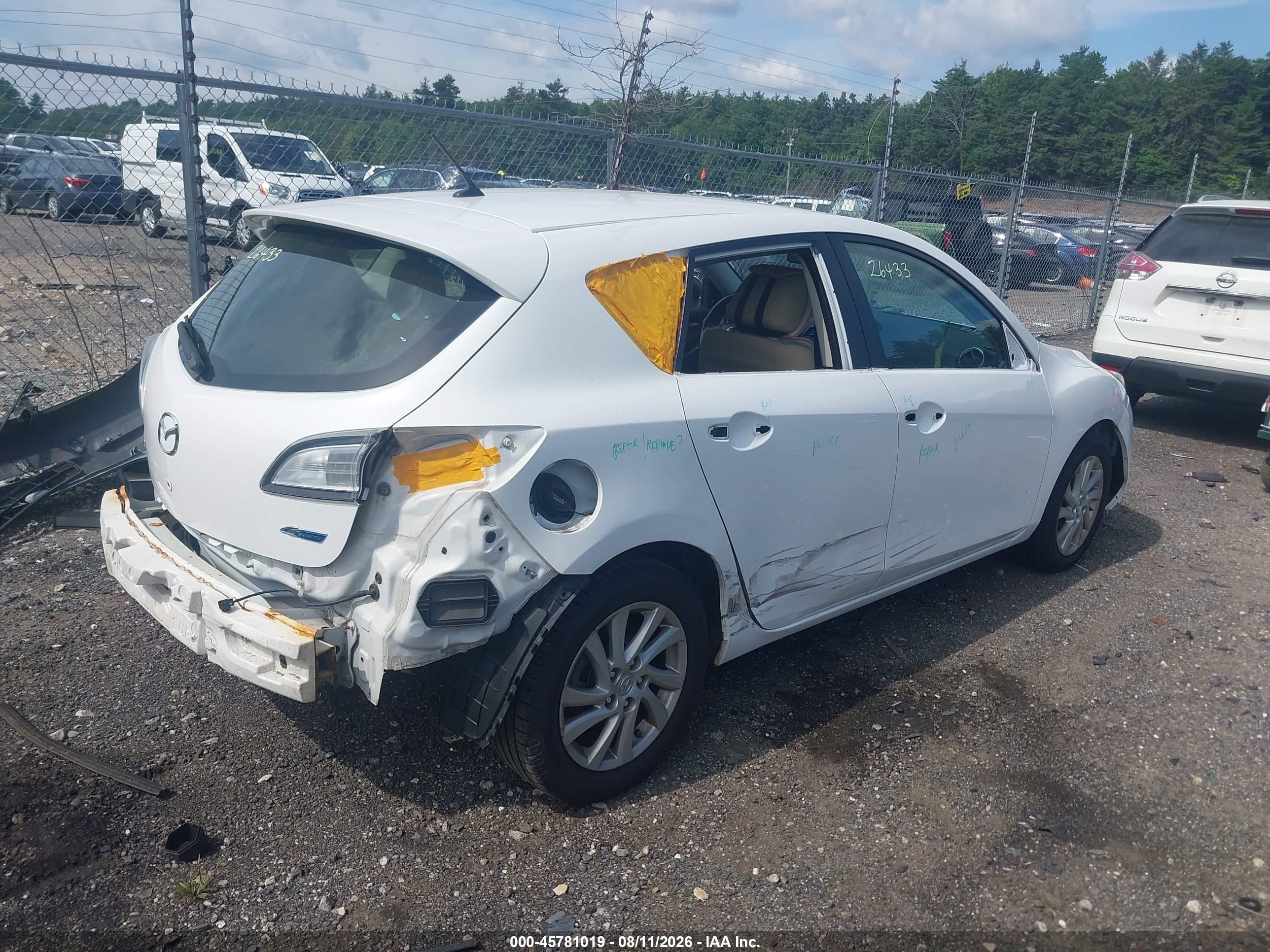 2012 Mazda Mazda3 I Touring White vin: JM1BL1L85C1639044