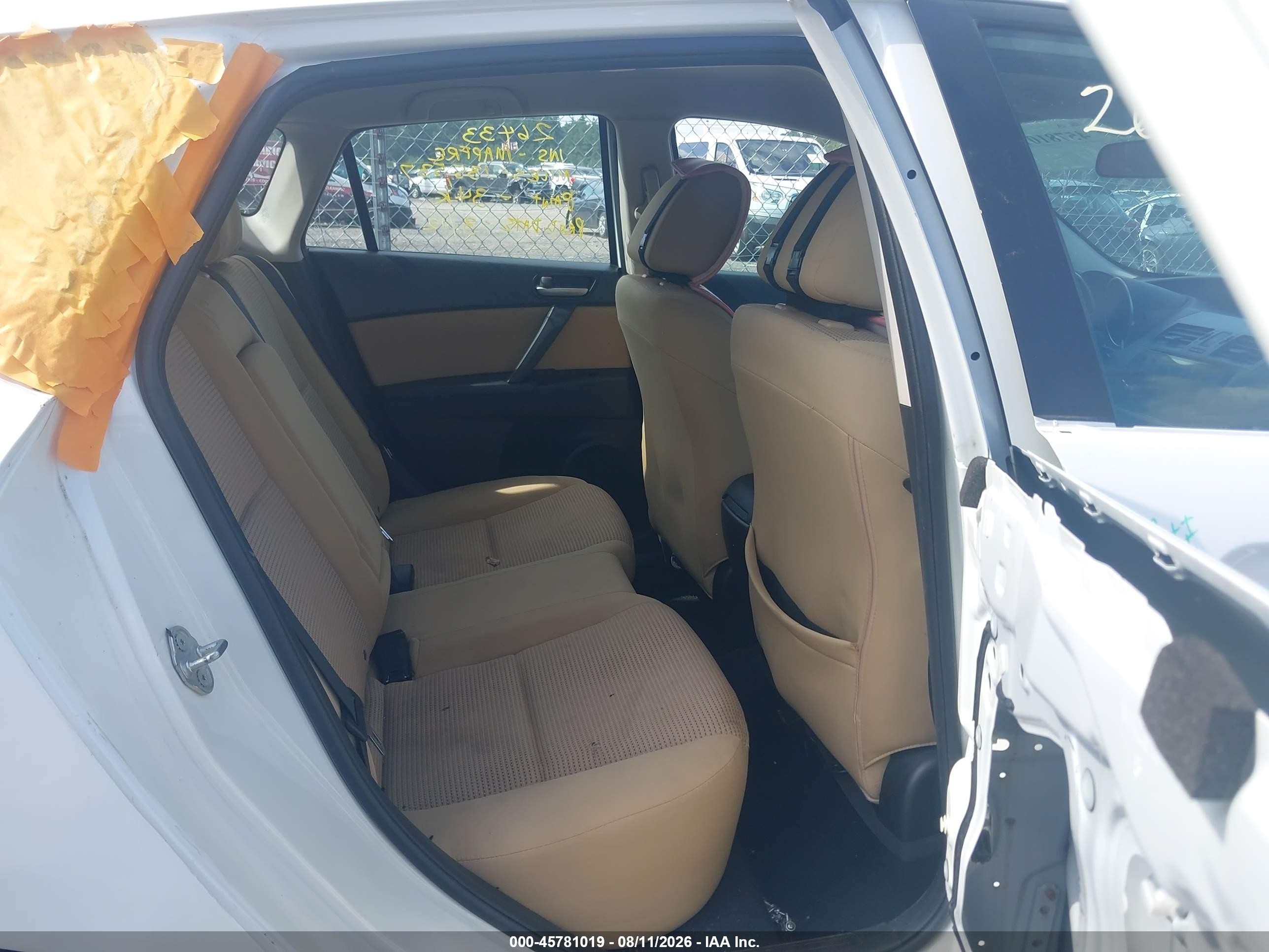 2012 Mazda Mazda3 I Touring White vin: JM1BL1L85C1639044