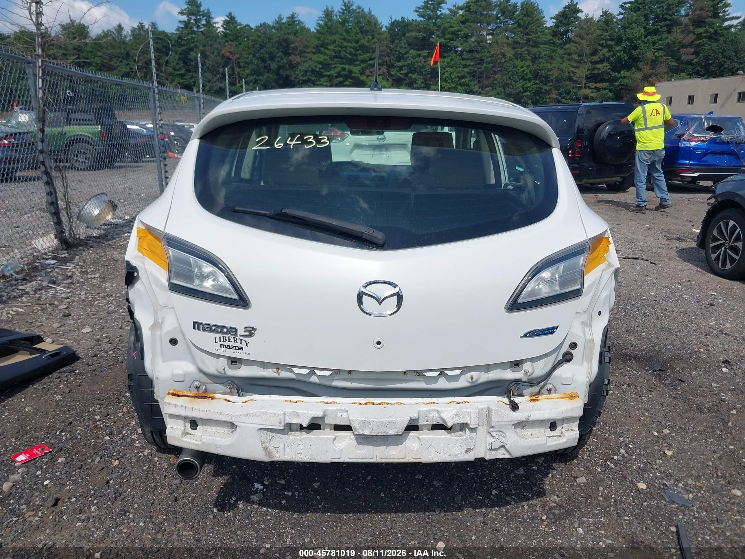 2012 Mazda Mazda3 I Touring White vin: JM1BL1L85C1639044