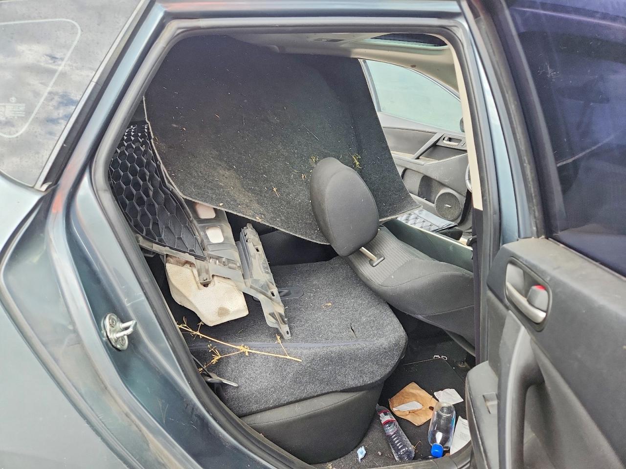2012 Mazda 3 I Gray vin: JM1BL1L85C1671492