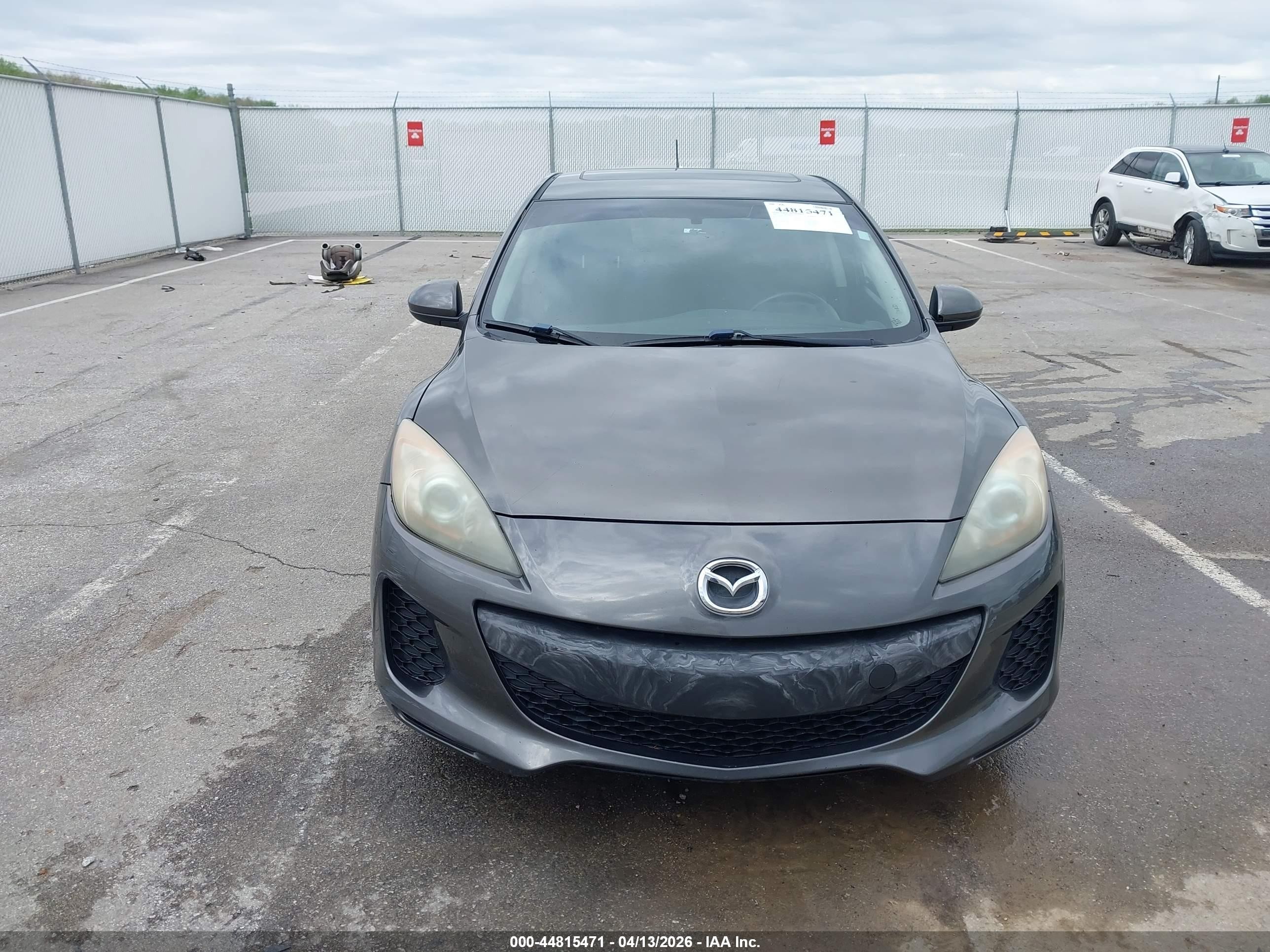 2012 Mazda Mazda3 I Touring Gray vin: JM1BL1L86C1636573