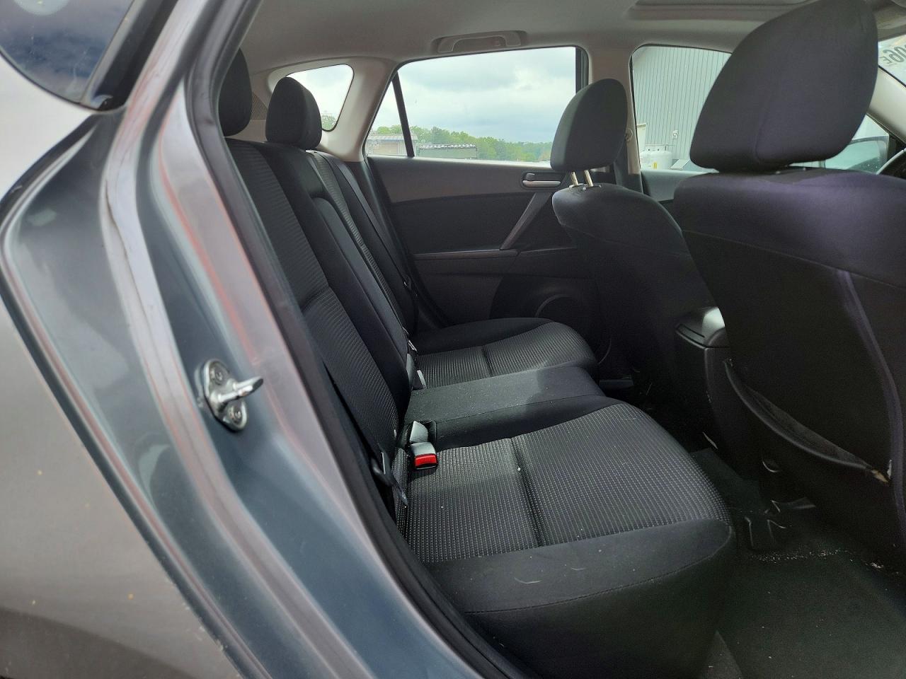 2012 Mazda 3 I Silver vin: JM1BL1L87C1633357