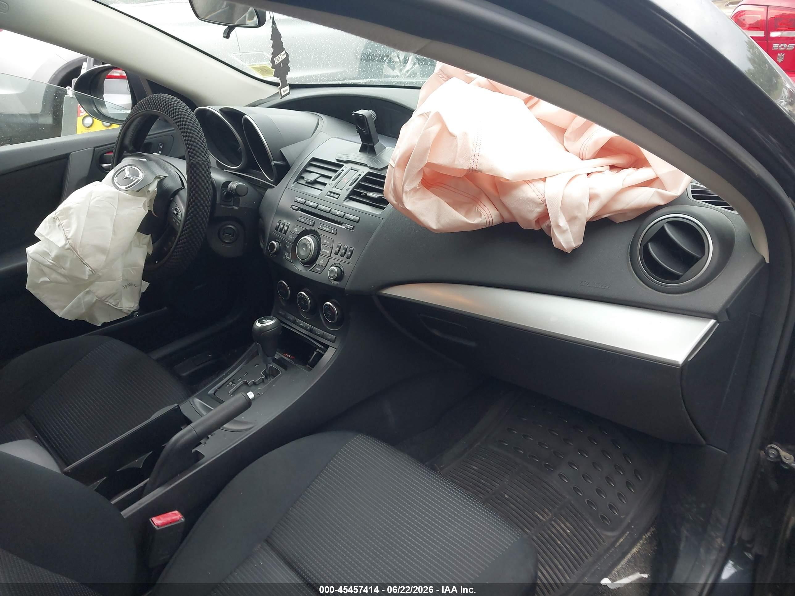 2013 Mazda Mazda3 I Touring Black vin: JM1BL1L87D1713856