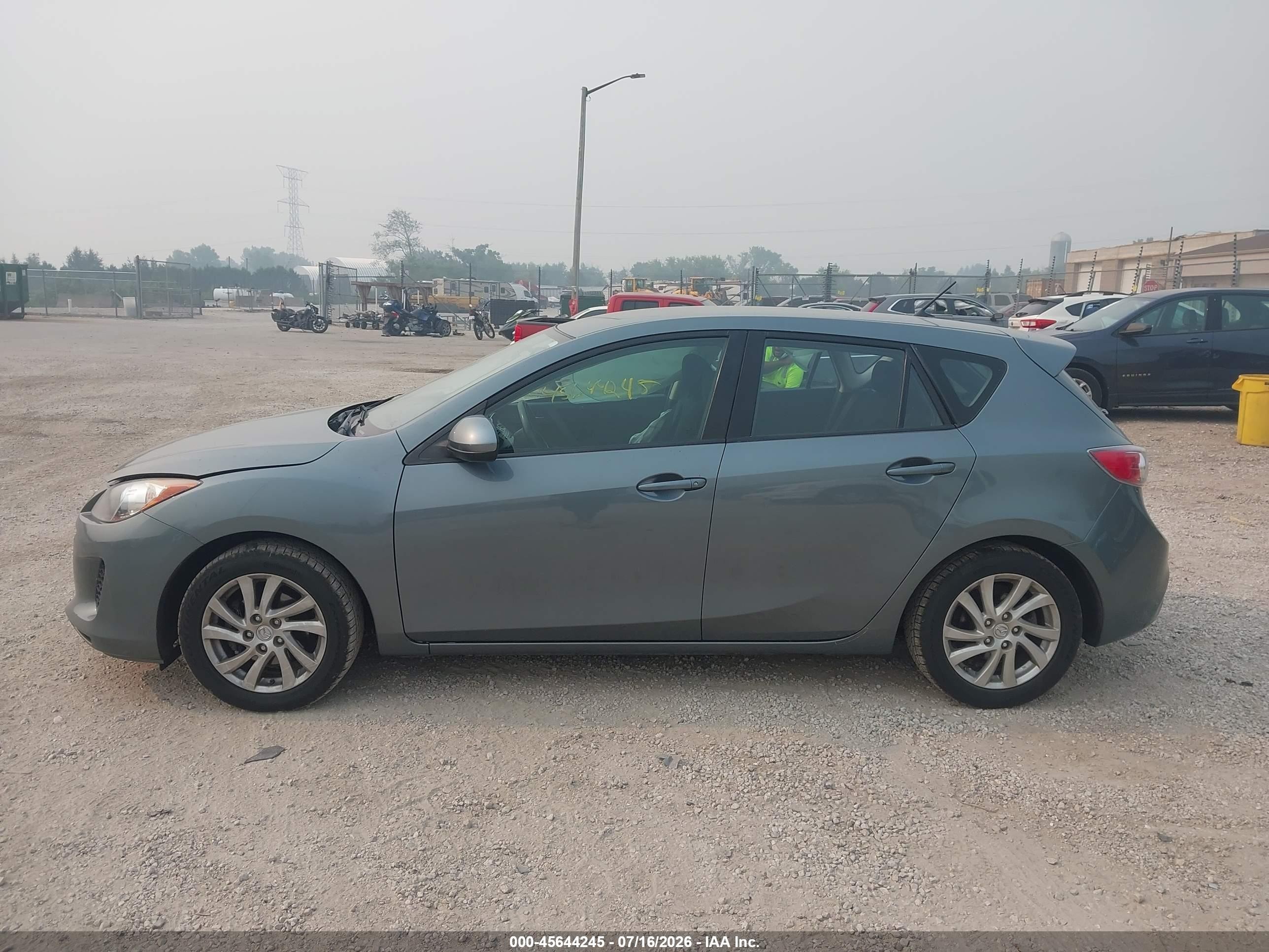 2012 Mazda Mazda3 I Touring Gray vin: JM1BL1L88C1613957