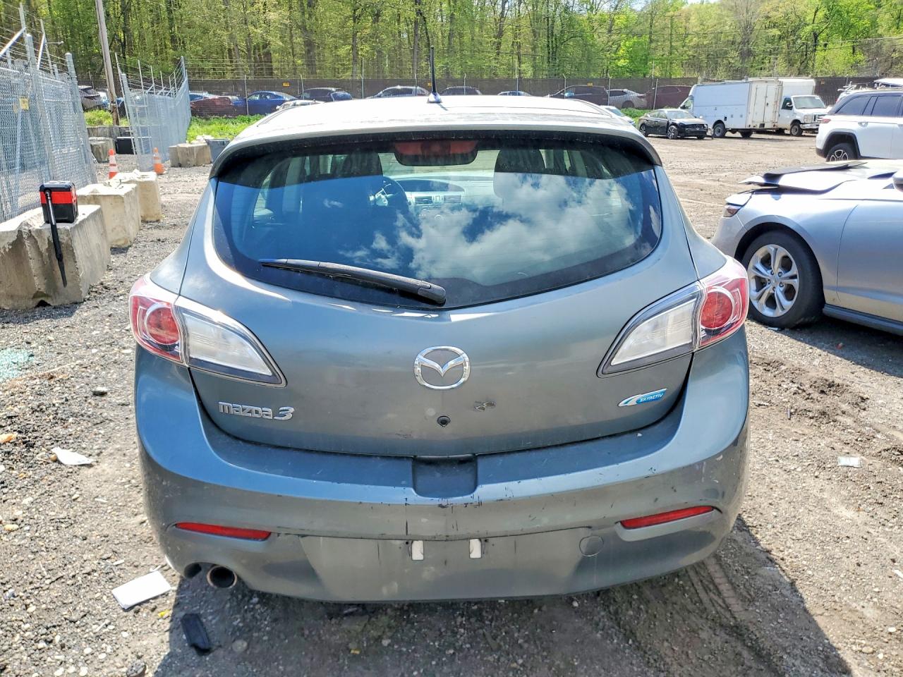 2012 Mazda 3 I Teal vin: JM1BL1L88C1628636