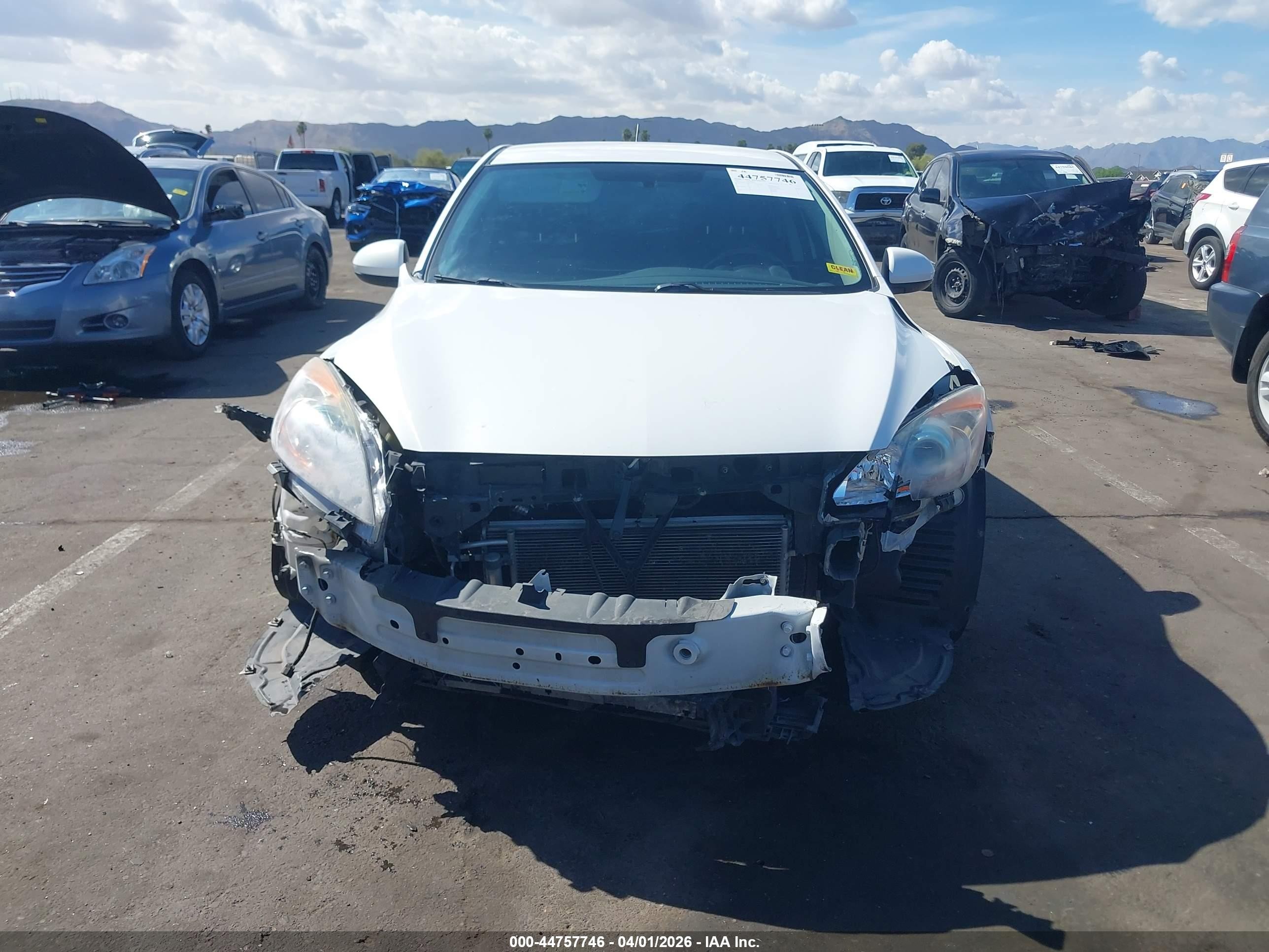 2012 Mazda Mazda3 I Touring White vin: JM1BL1L89C1604166