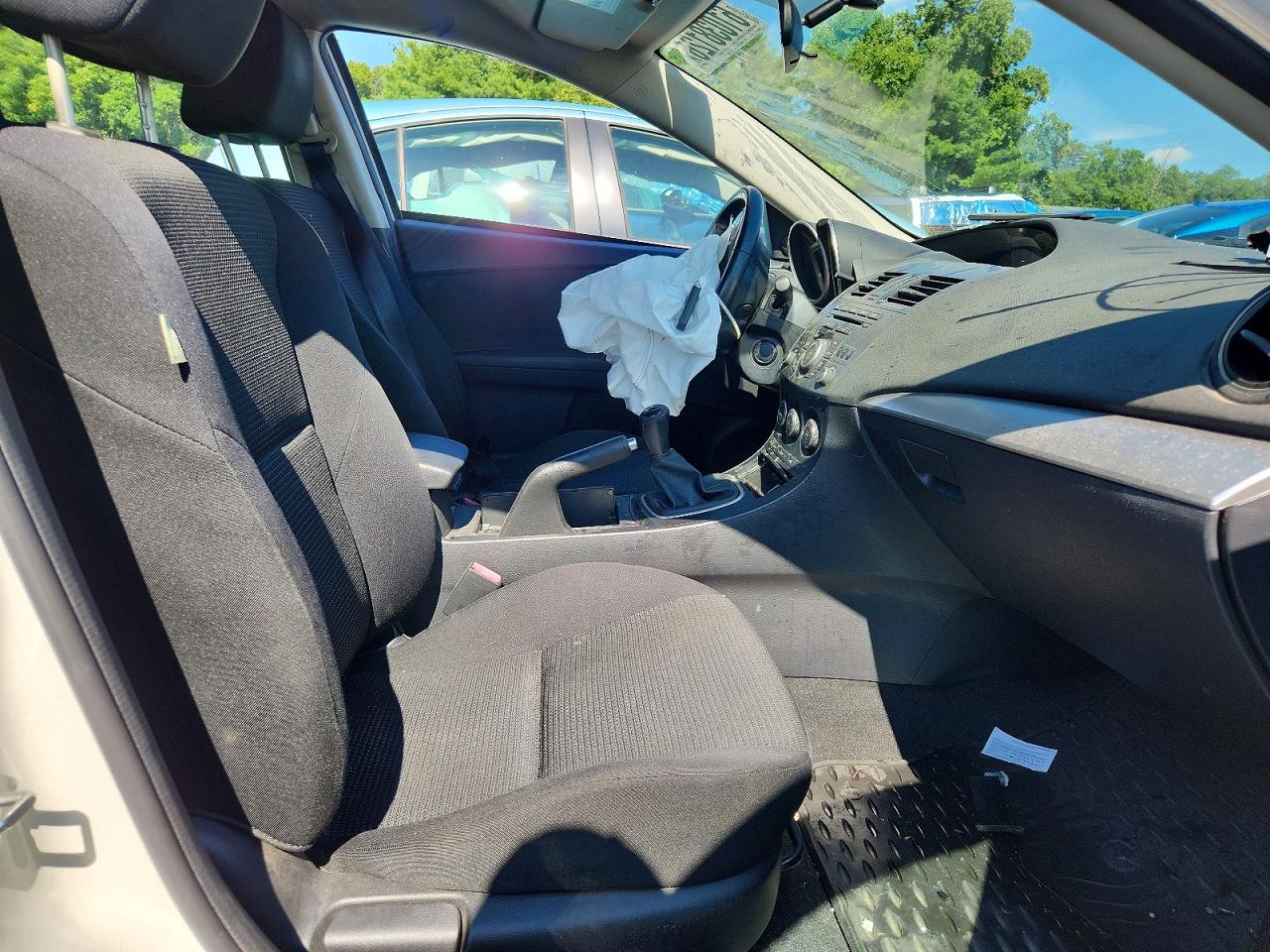 2013 Mazda 3 I Белый vin: JM1BL1L89D1713860