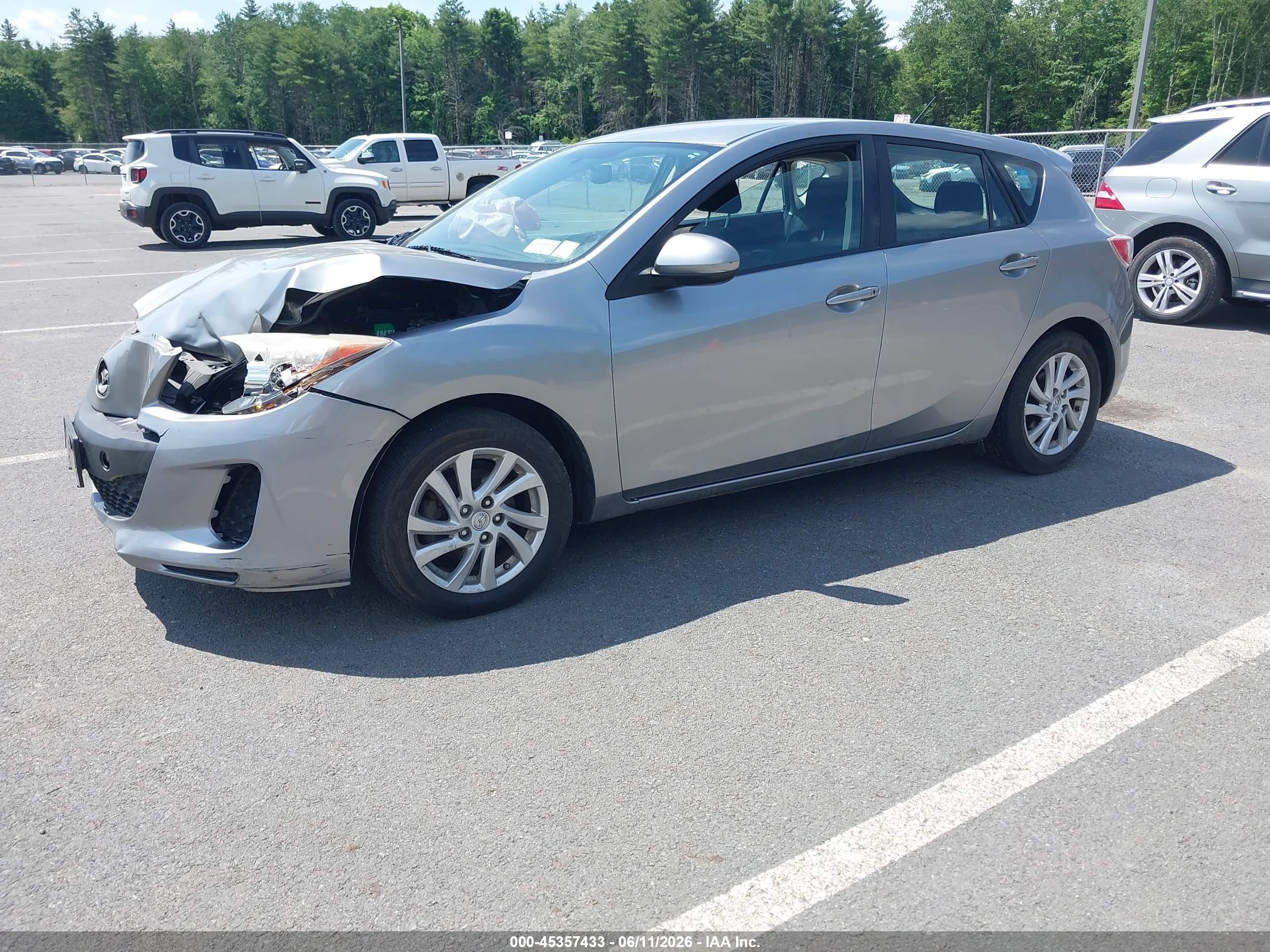 2012 Mazda Mazda3 I Touring Silver vin: JM1BL1L8XC1566298