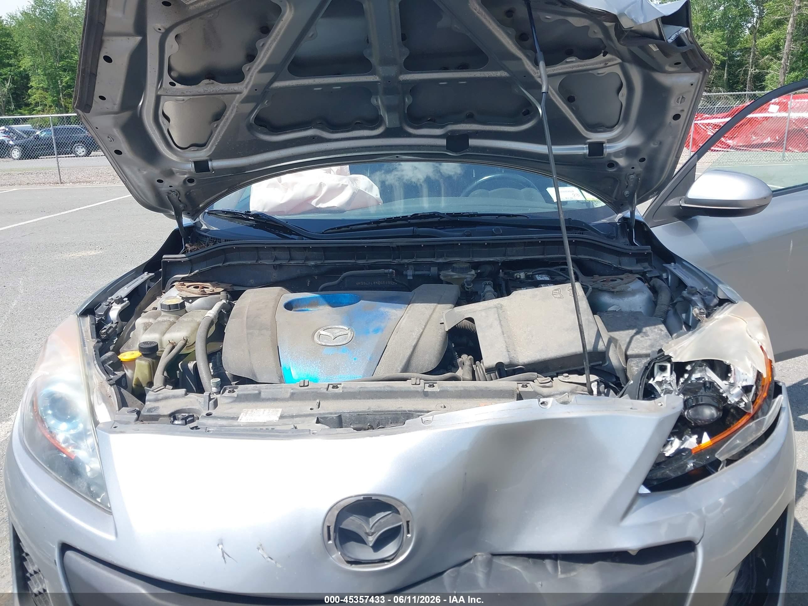2012 Mazda Mazda3 I Touring Silver vin: JM1BL1L8XC1566298