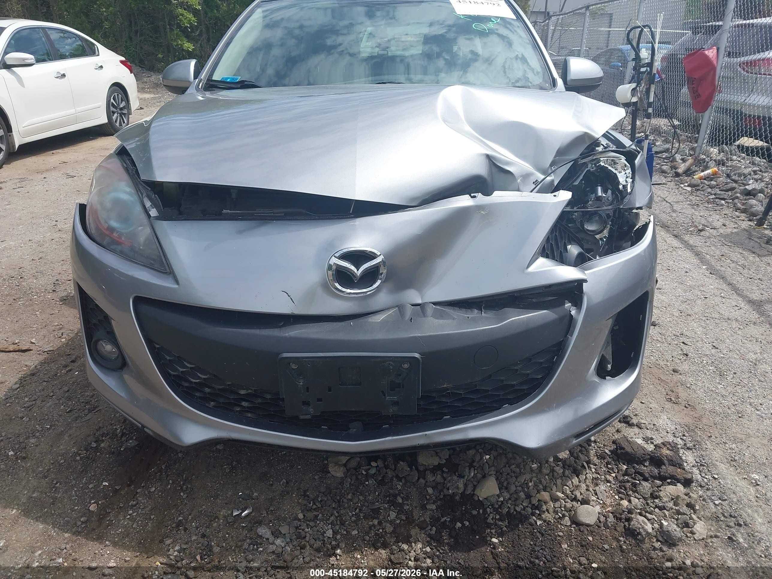 2013 Mazda Mazda3 I Touring Silver vin: JM1BL1LP0D1744423