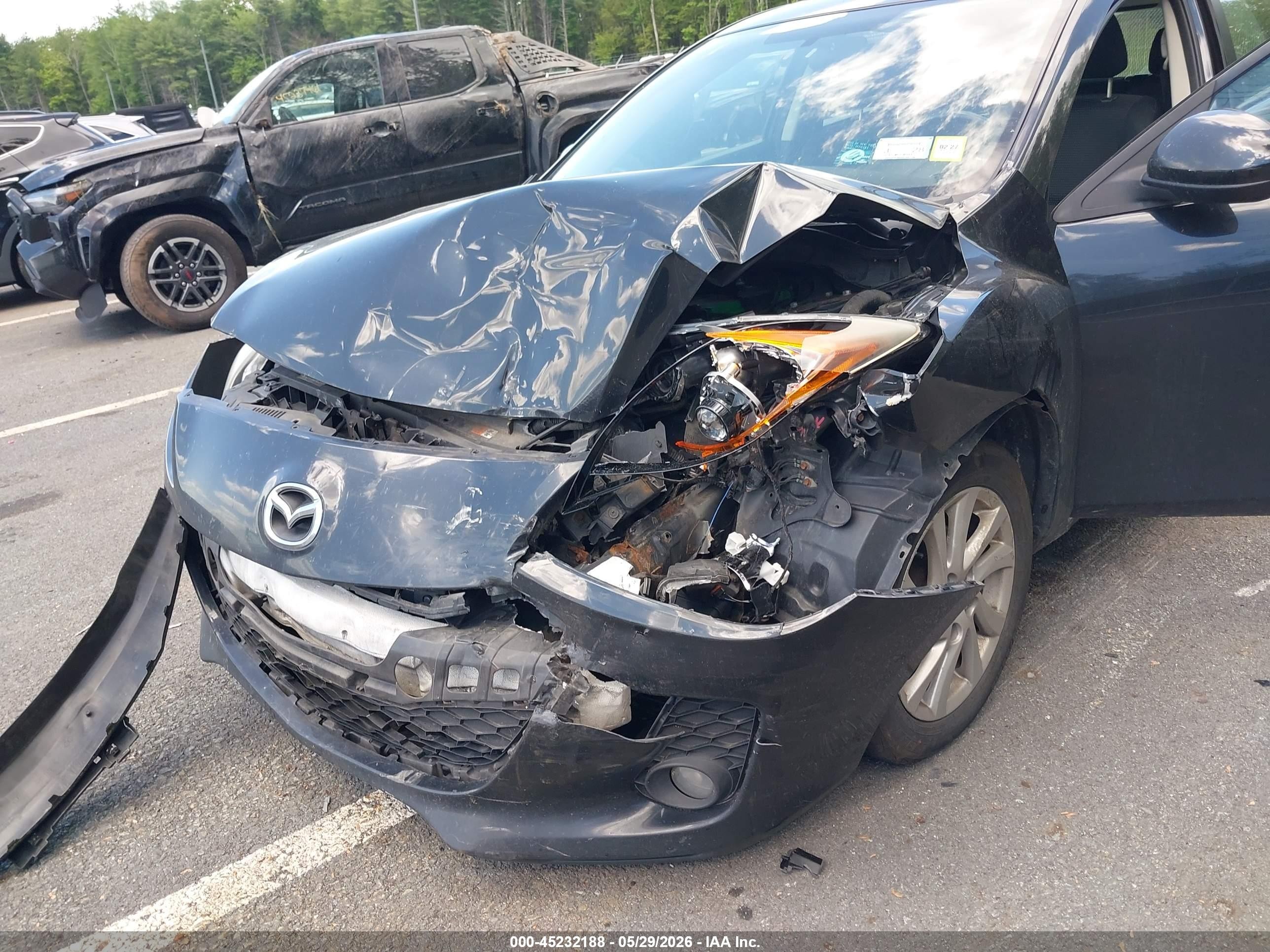 2013 Mazda Mazda3 I Touring Черный vin: JM1BL1LP3D1739958