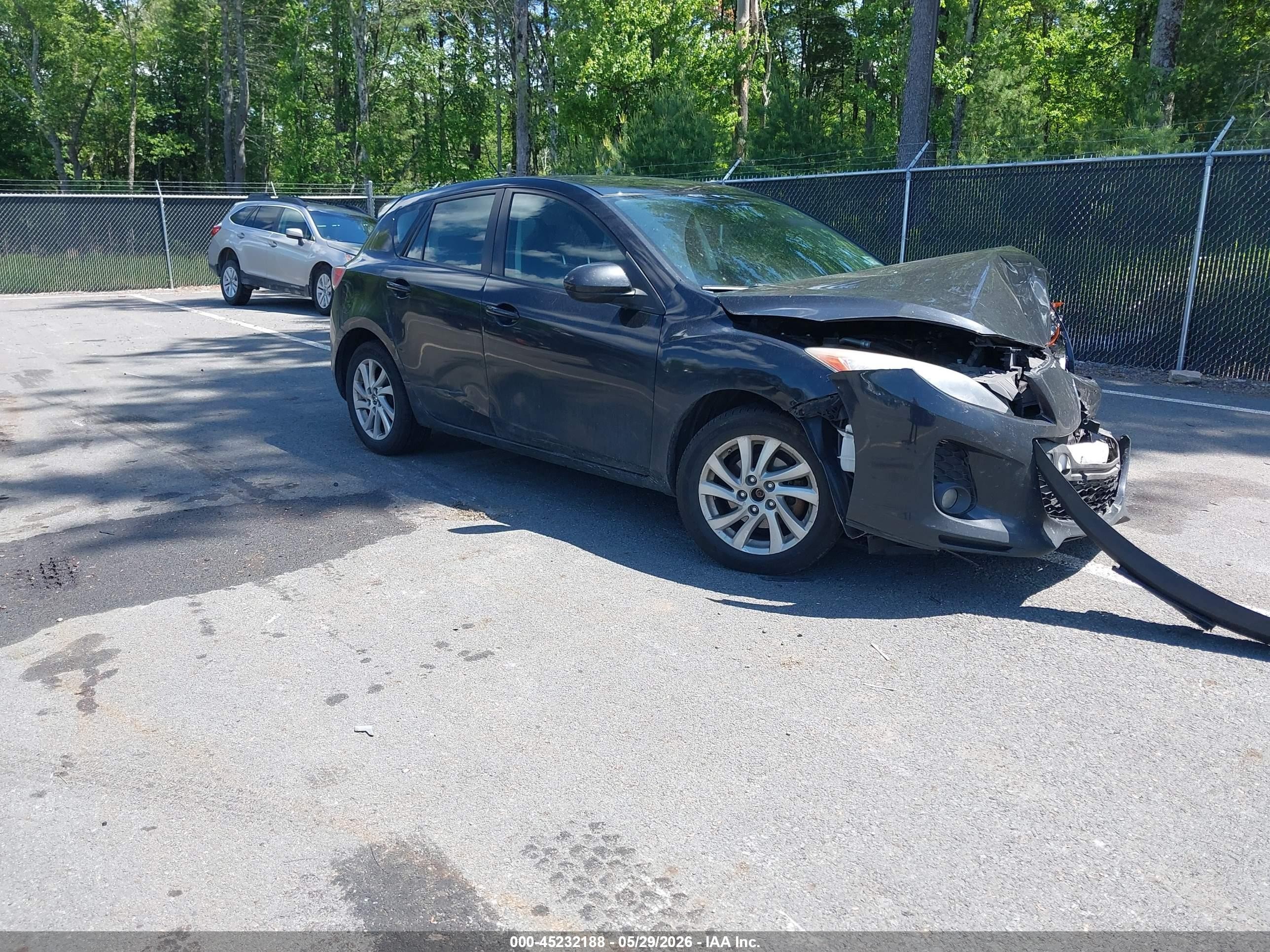 2013 Mazda Mazda3 I Touring Черный vin: JM1BL1LP3D1739958