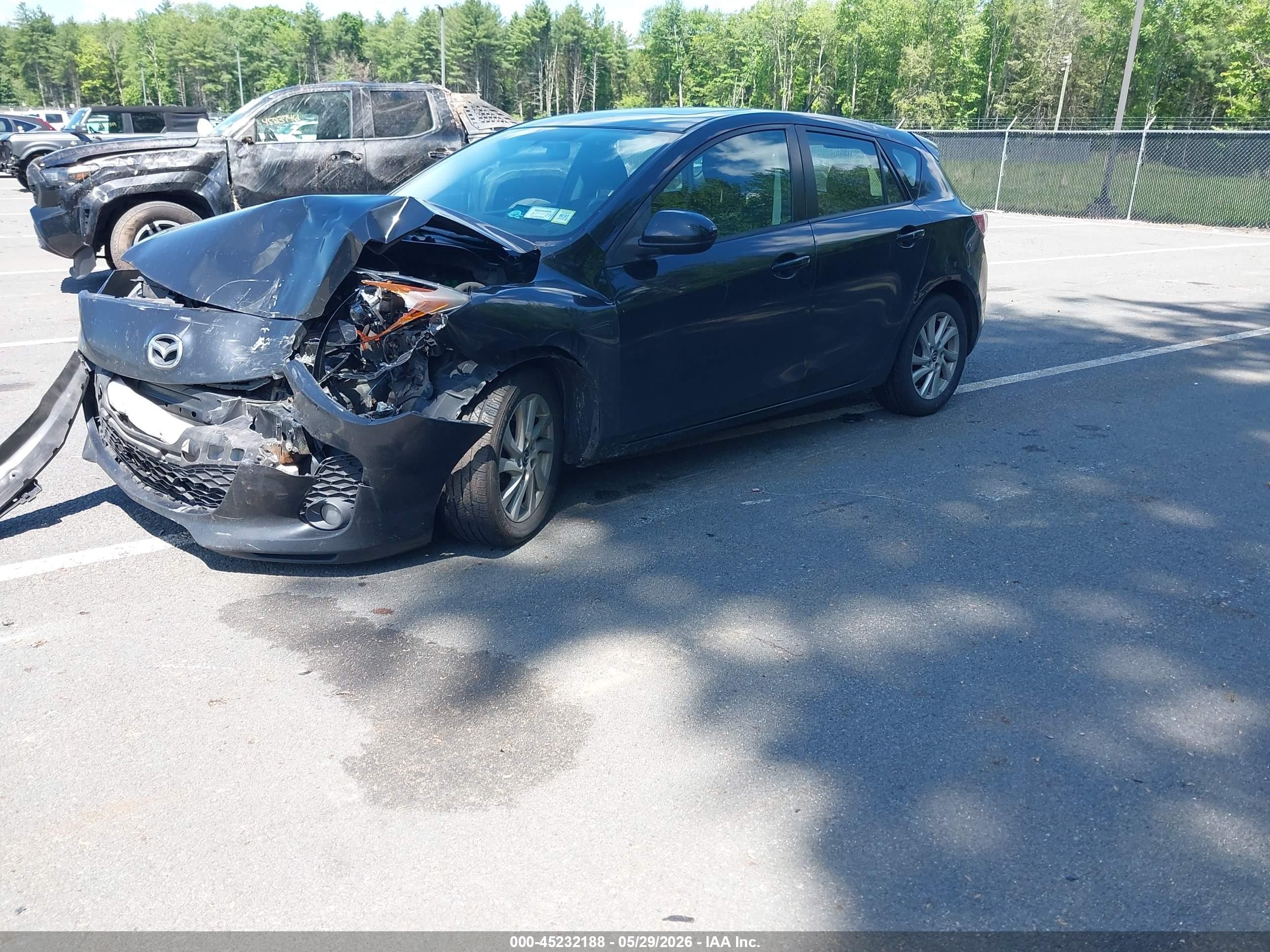 2013 Mazda Mazda3 I Touring Черный vin: JM1BL1LP3D1739958