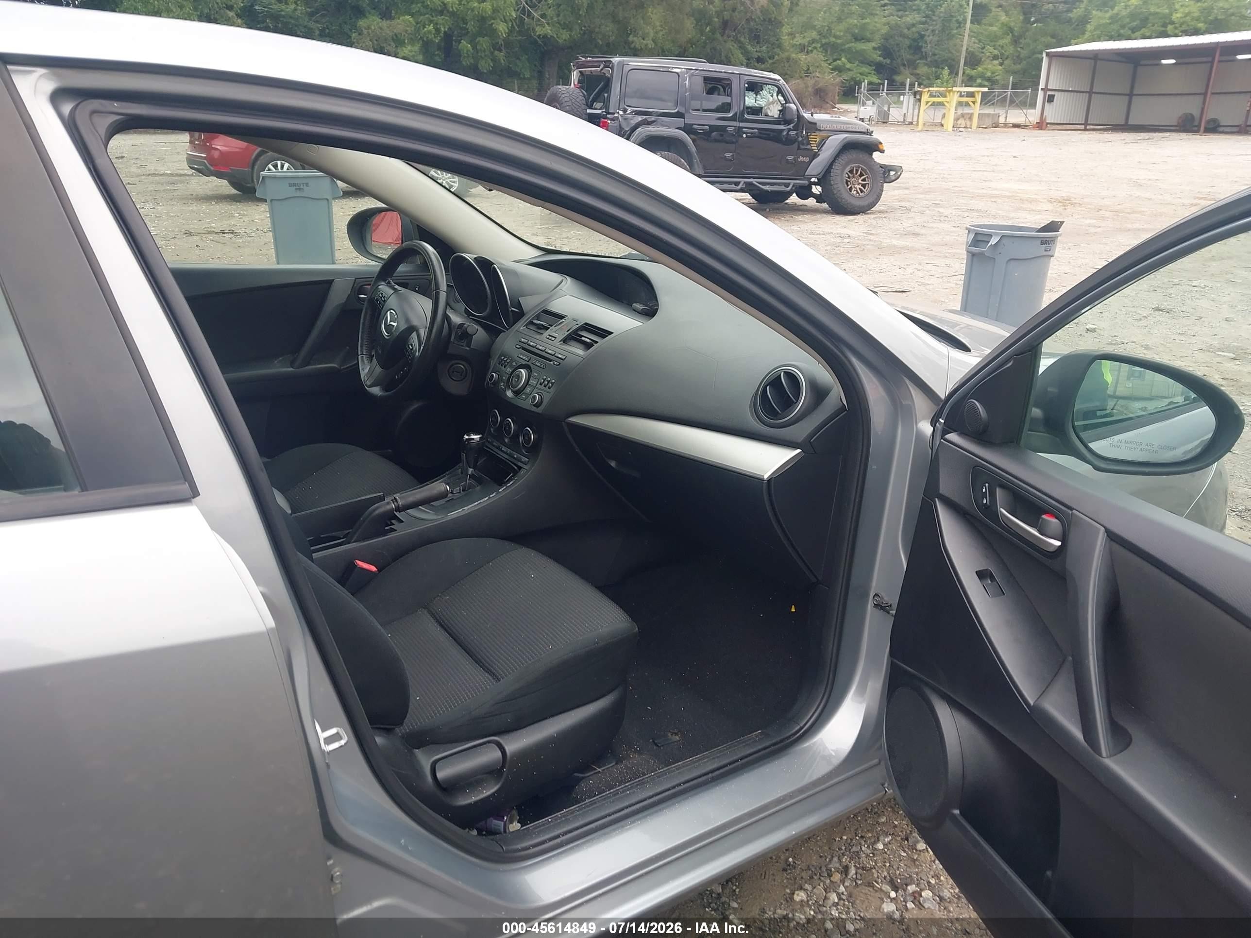 2013 Mazda Mazda3 I Touring Gray vin: JM1BL1LP3D1789890