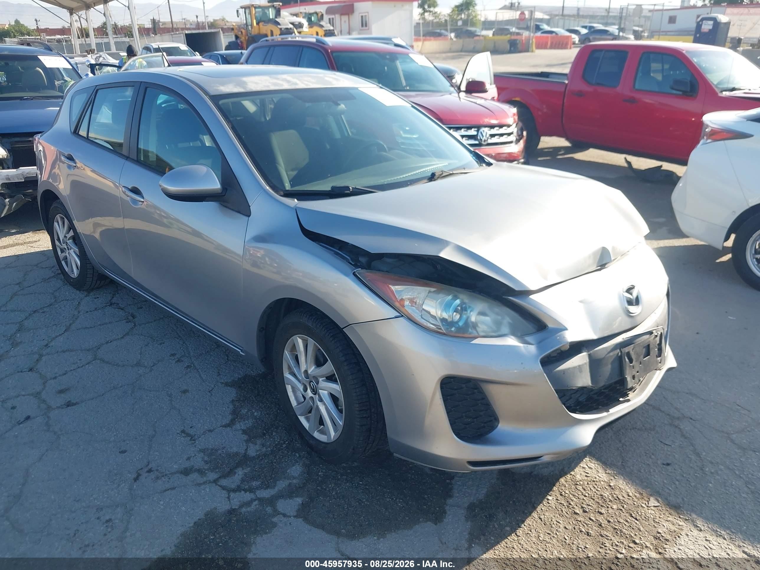 2013 Mazda Mazda3 I Touring Silver vin: JM1BL1LP3D1825318