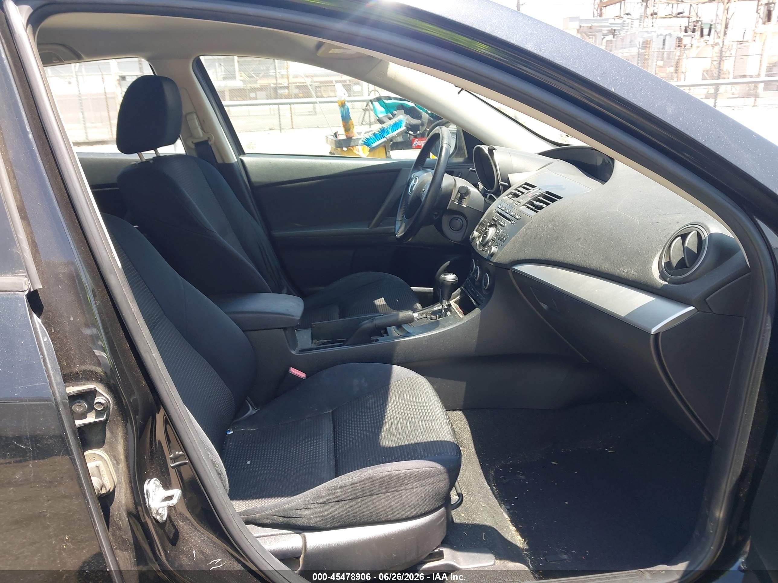 2013 Mazda Mazda3 I Touring Black vin: JM1BL1LP4D1763394