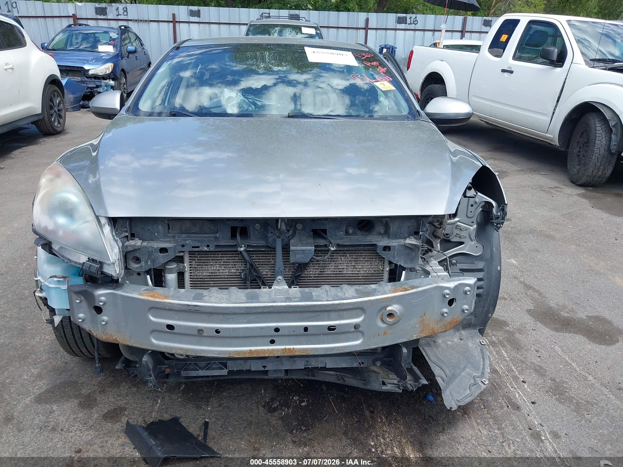 2013 Mazda Mazda3   Серый vin: JM1BL1LP5D1778020