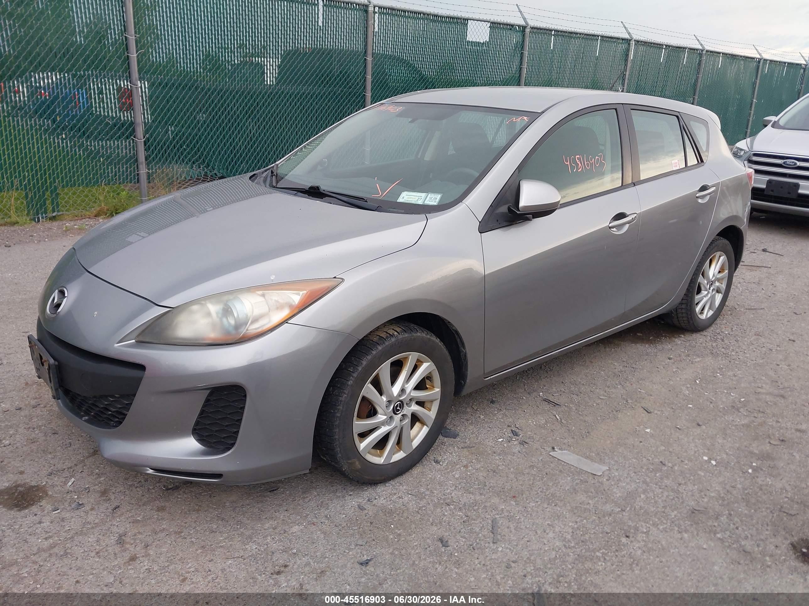 2013 Mazda Mazda3 I Touring Silver vin: JM1BL1LP6D1788541