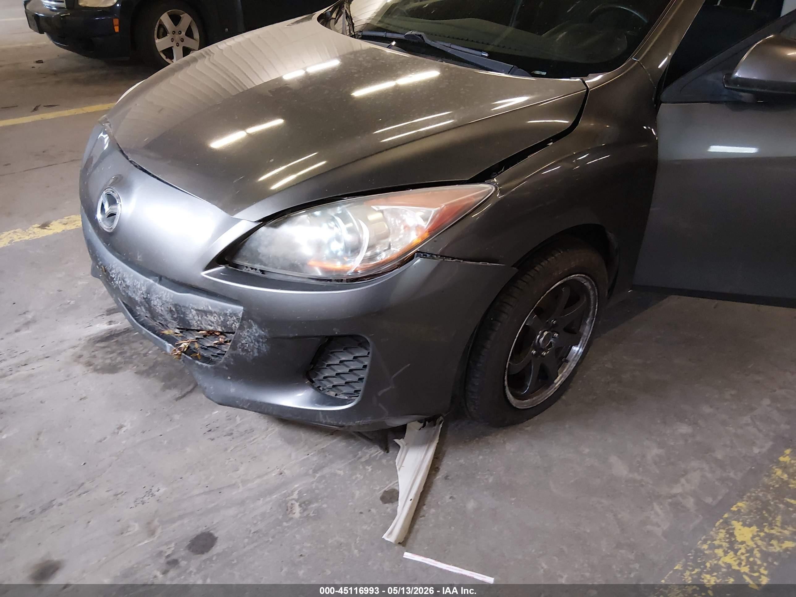 2013 Mazda Mazda3 I Touring Gray vin: JM1BL1LP6D1830481
