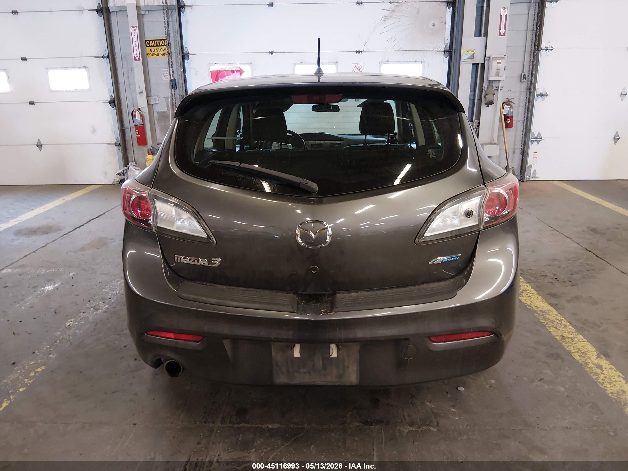 2013 Mazda Mazda3 I Touring Gray vin: JM1BL1LP6D1830481