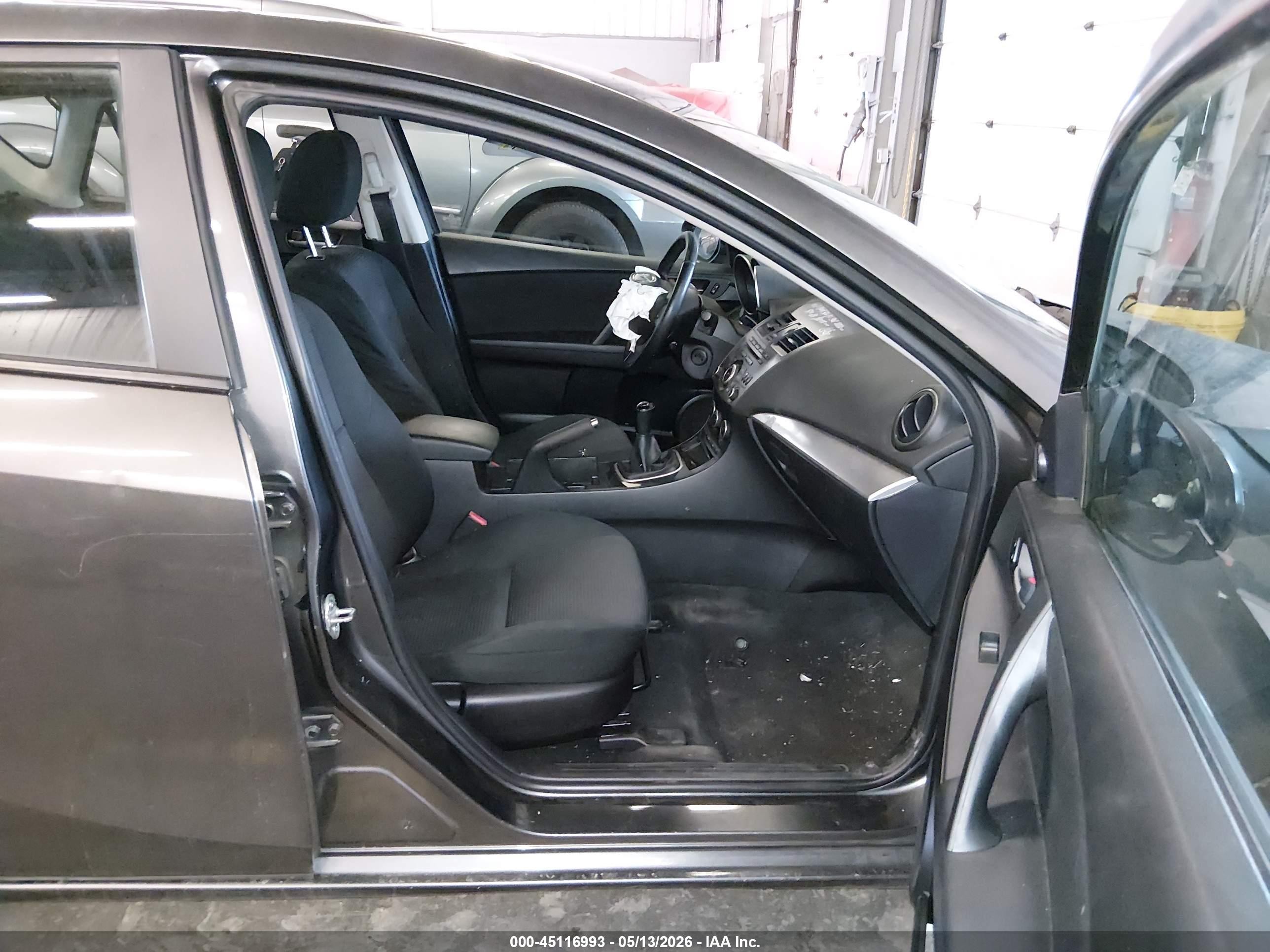 2013 Mazda Mazda3 I Touring Gray vin: JM1BL1LP6D1830481