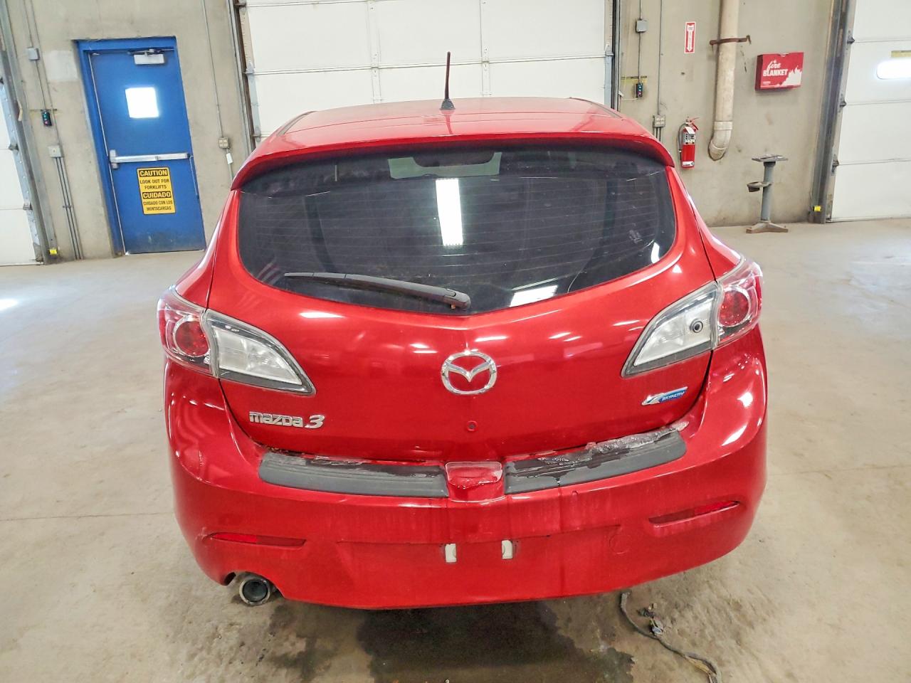 2013 Mazda Mazda3 Red vin: JM1BL1LP7D1721334