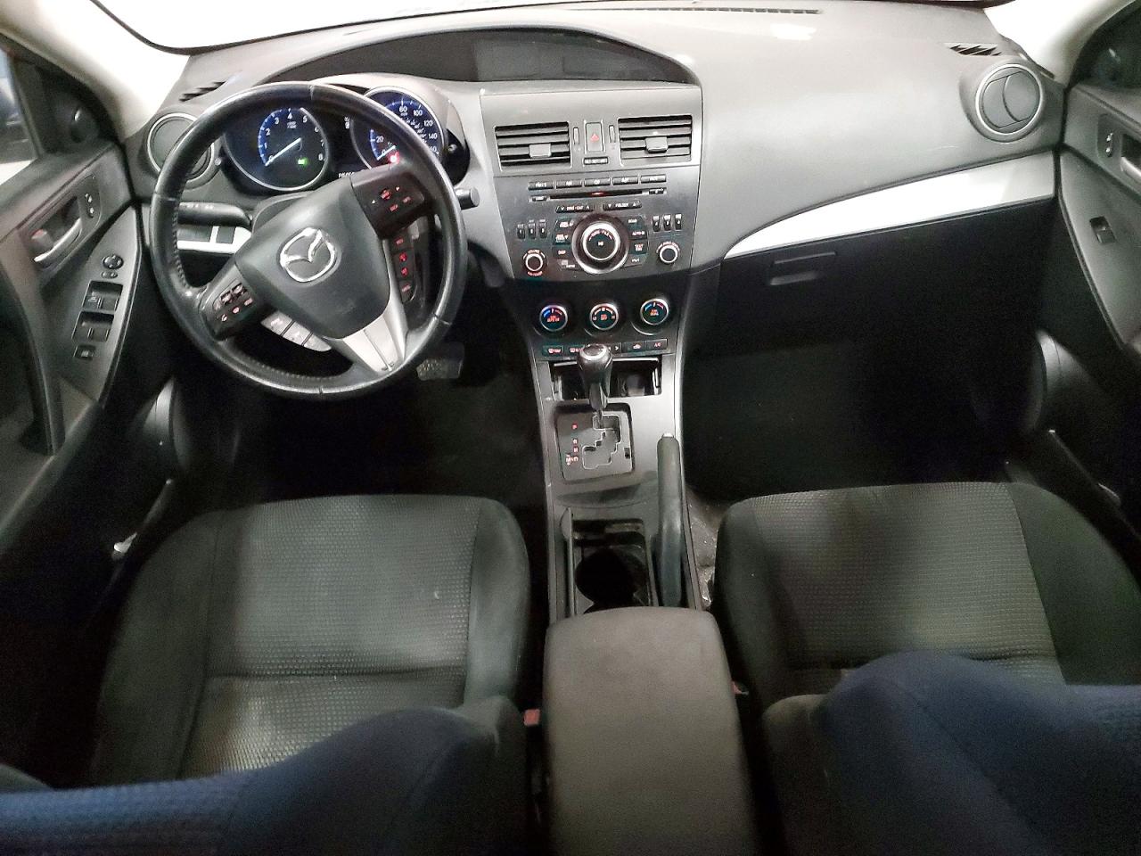 2013 Mazda Mazda3 Red vin: JM1BL1LP7D1721334