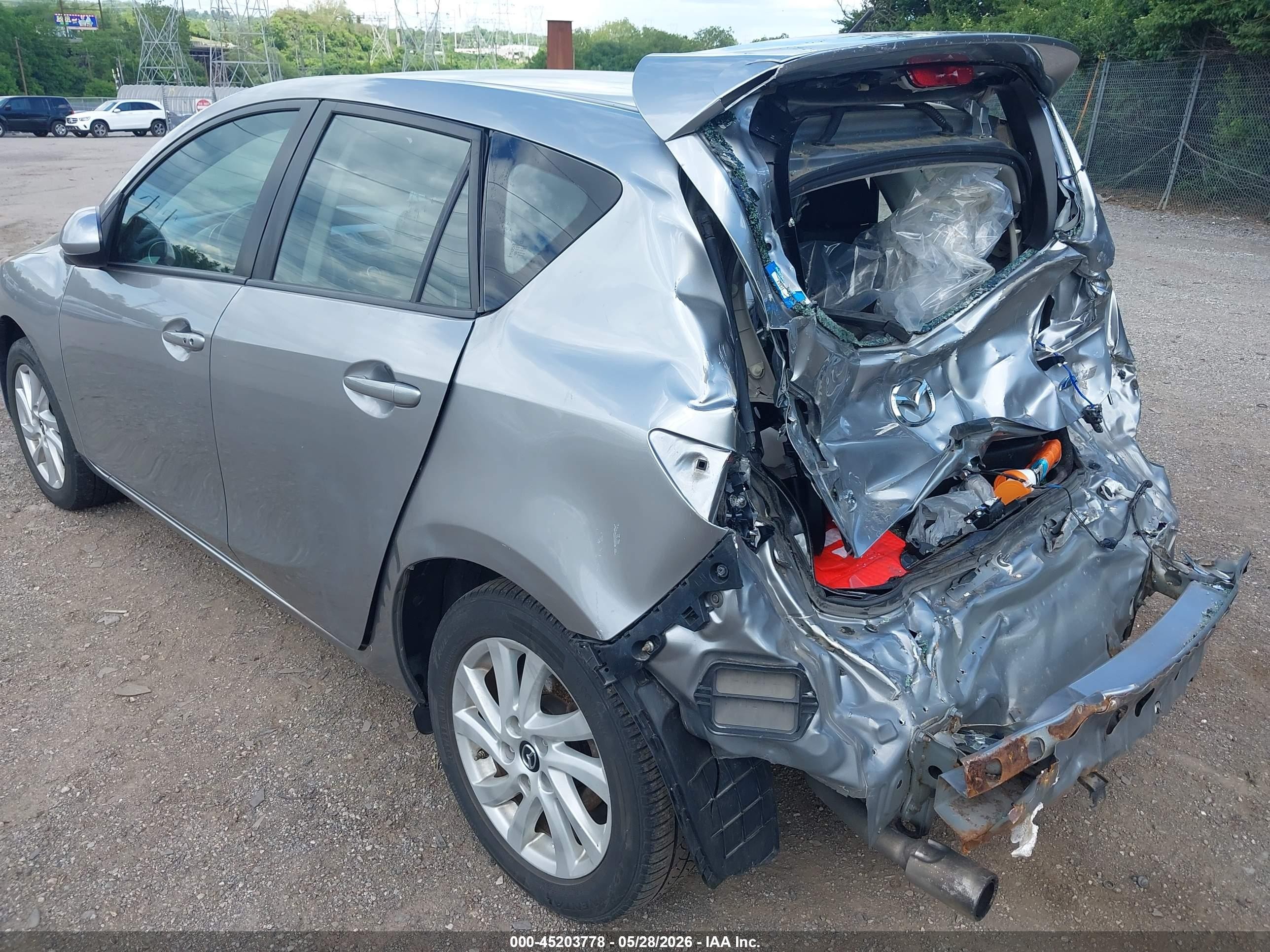 2013 Mazda Mazda3 I Touring Silver vin: JM1BL1LP8D1749935