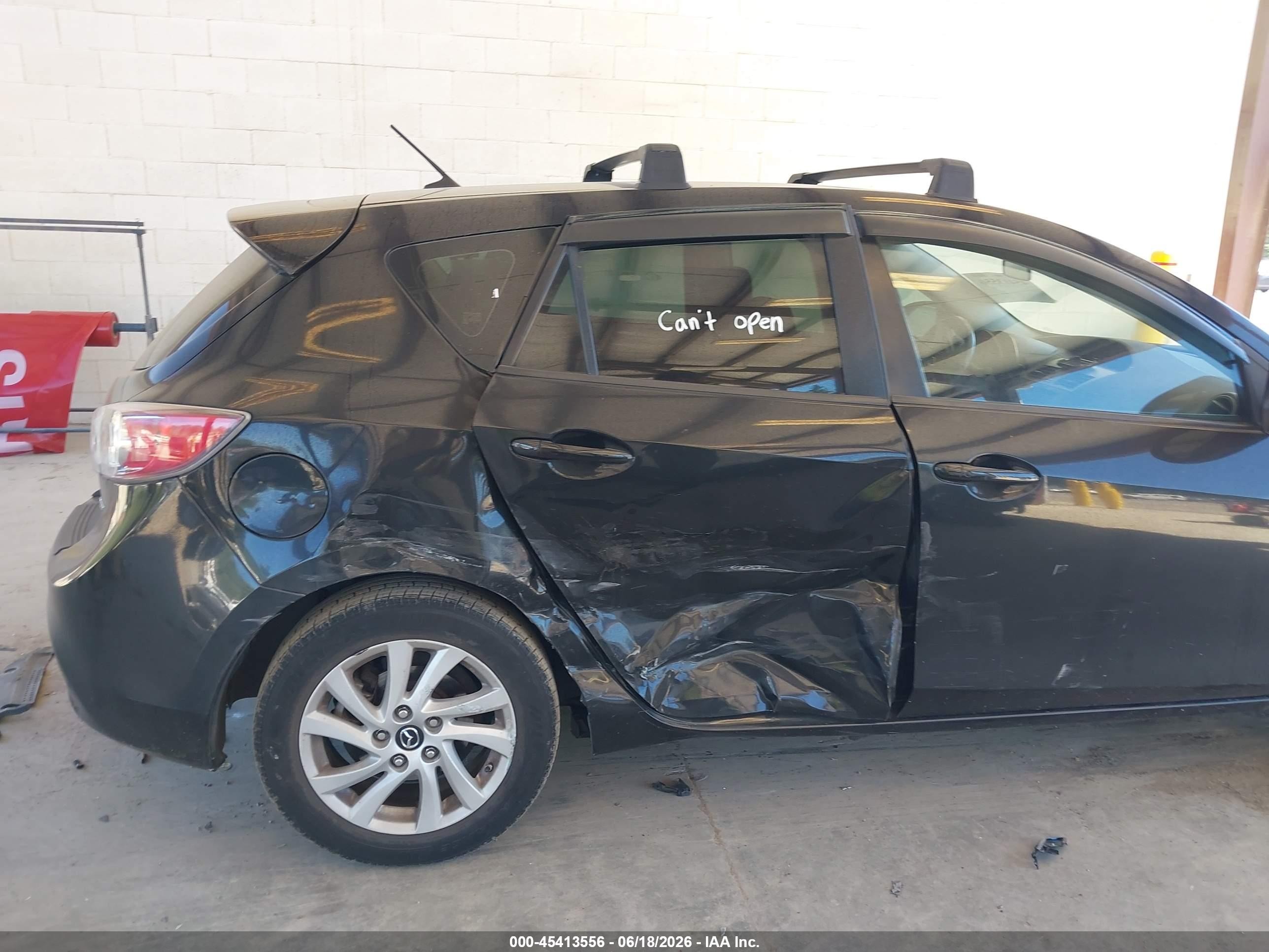 2013 Mazda Mazda3 I Touring Black vin: JM1BL1LPXD1738404