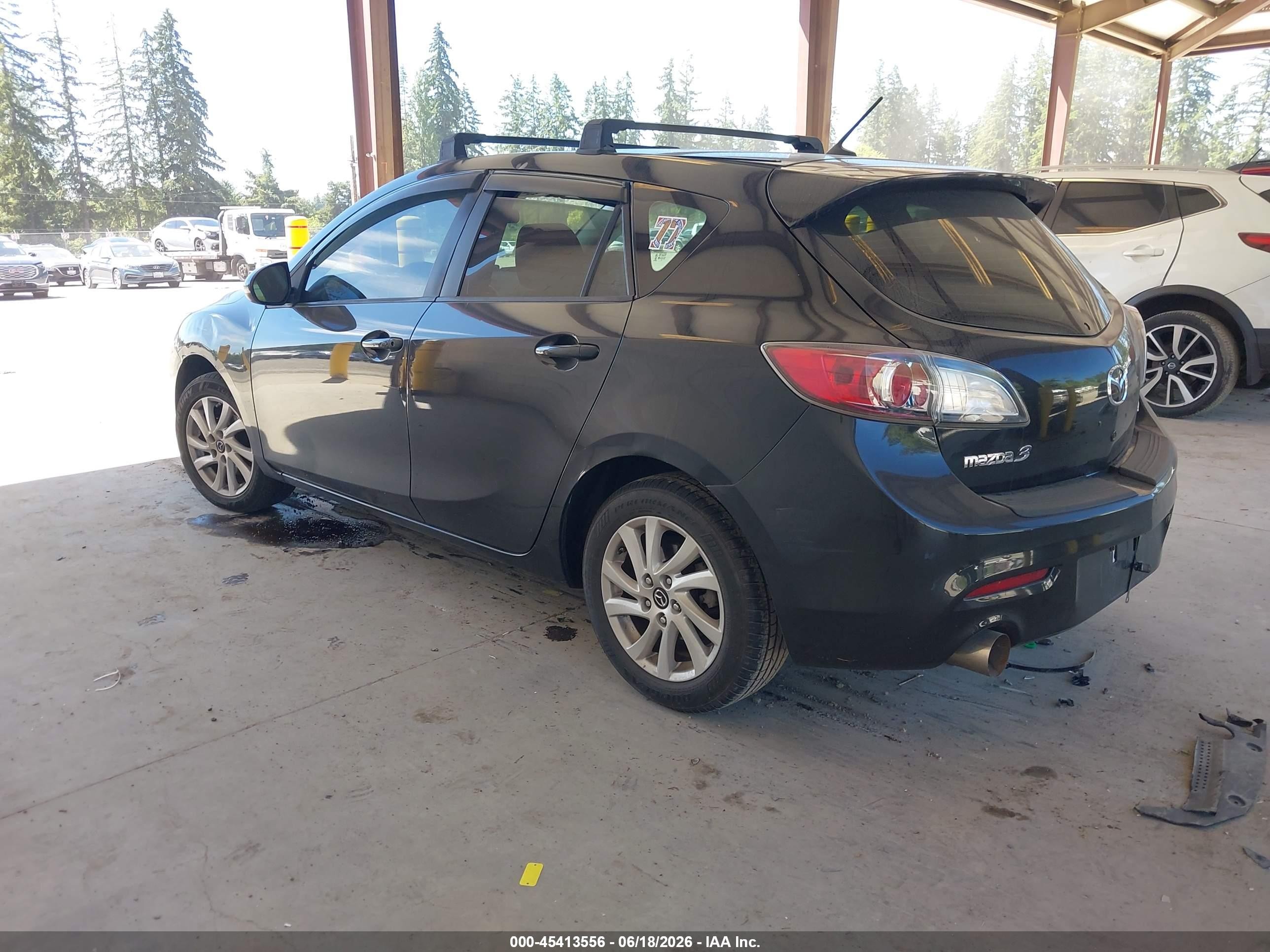 2013 Mazda Mazda3 I Touring Black vin: JM1BL1LPXD1738404