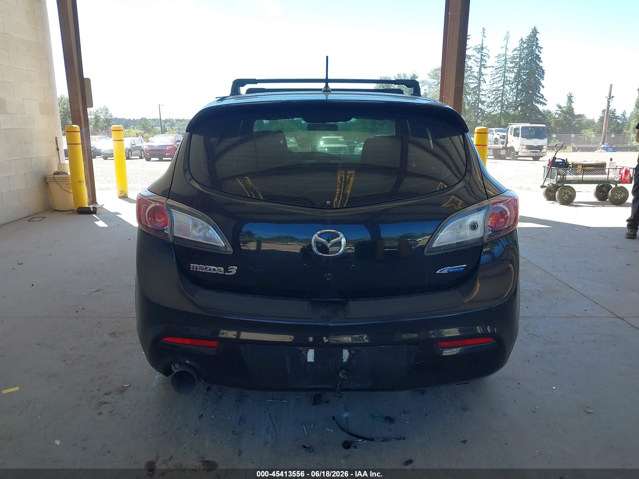 2013 Mazda Mazda3 I Touring Black vin: JM1BL1LPXD1738404
