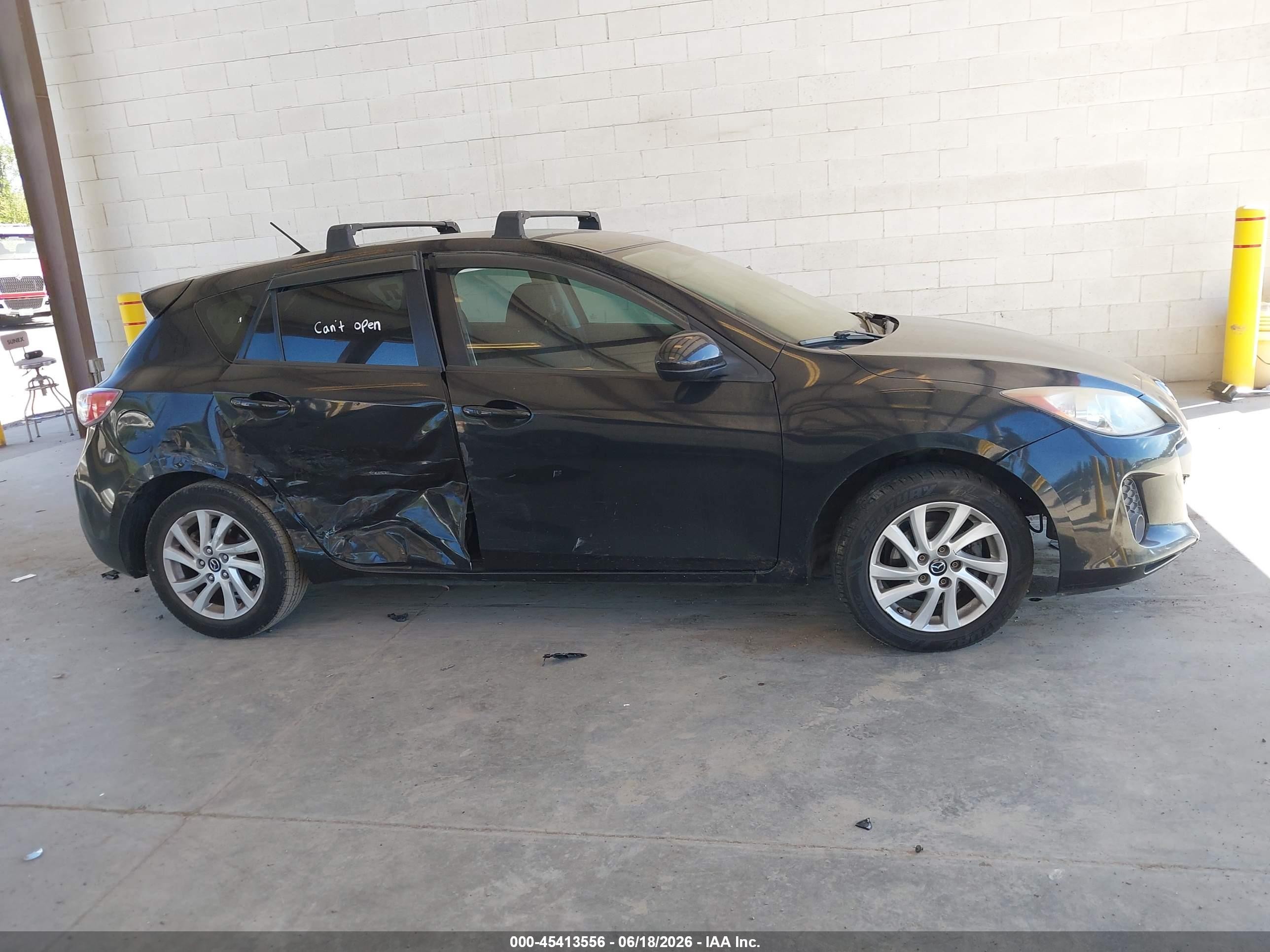 2013 Mazda Mazda3 I Touring Black vin: JM1BL1LPXD1738404
