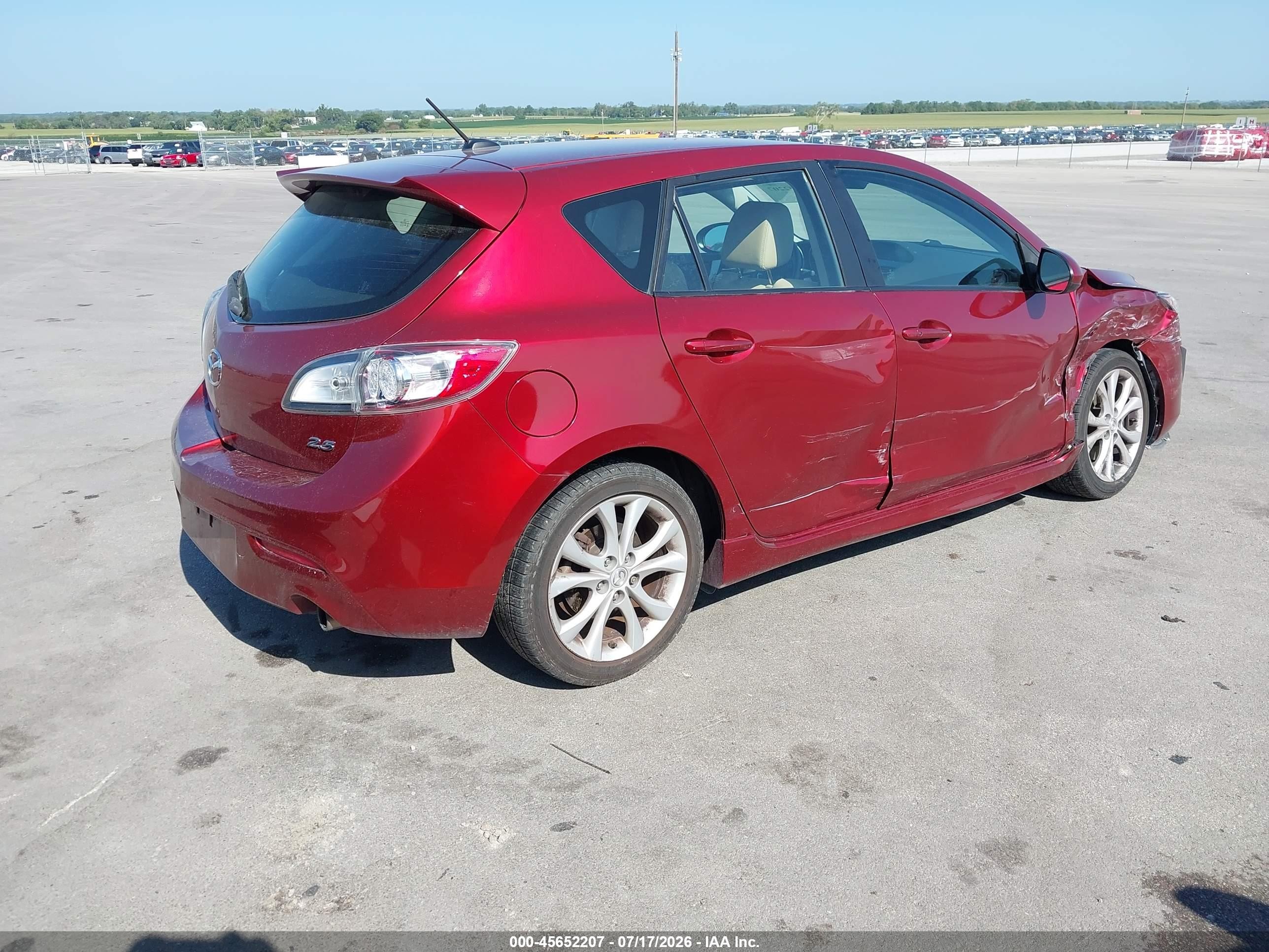 2011 Mazda Mazda3 S Grand Touring Maroon vin: JM1BL1M52B1435675