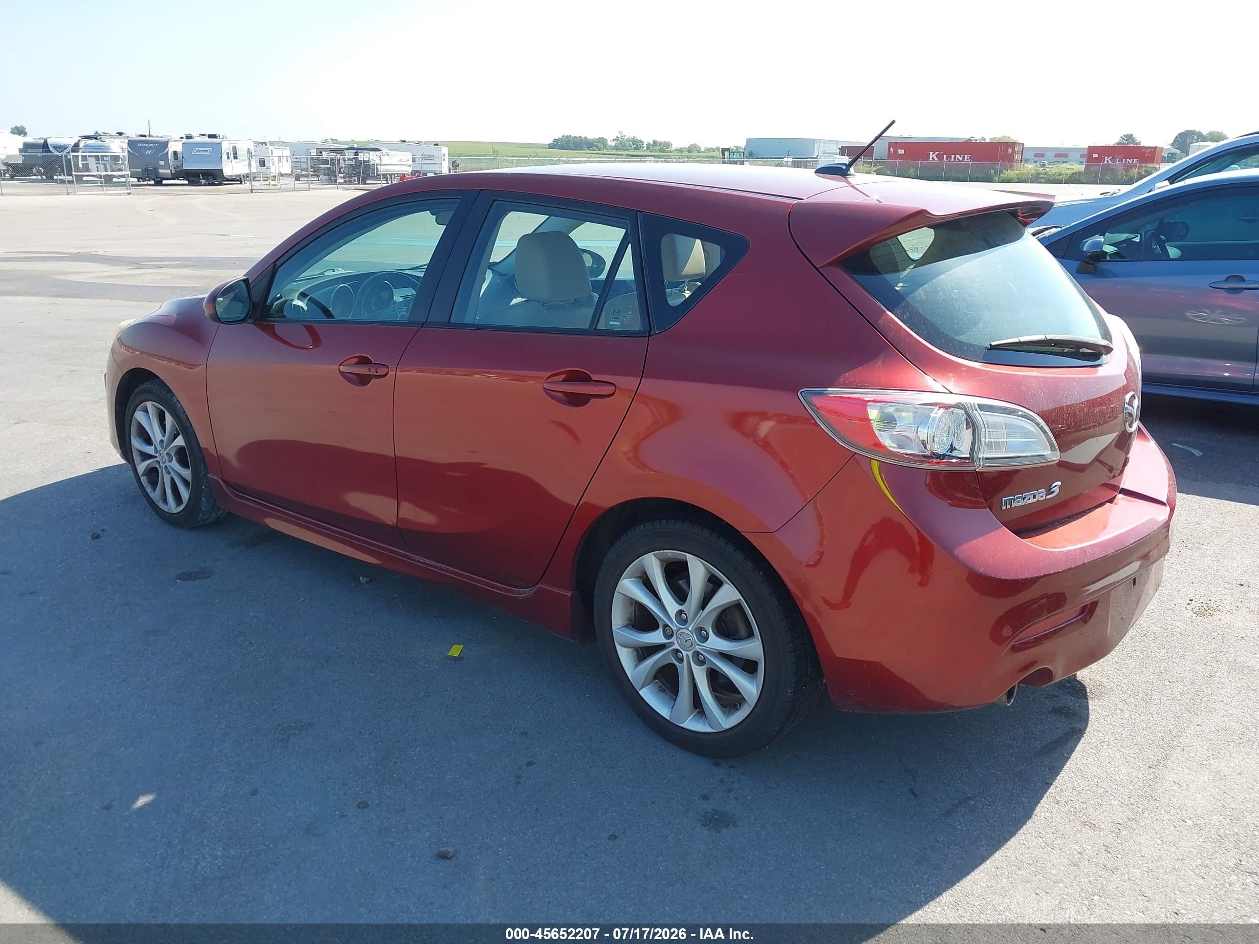2011 Mazda Mazda3 S Grand Touring Maroon vin: JM1BL1M52B1435675