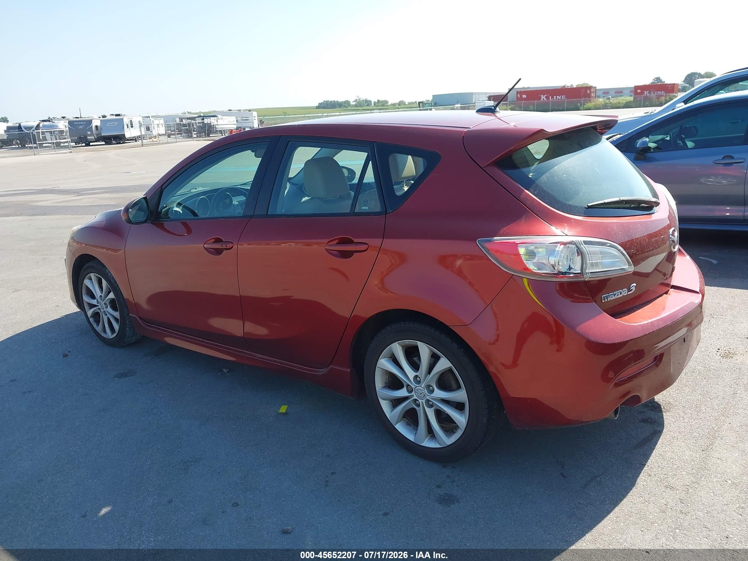 2011 Mazda Mazda3 S Grand Touring Maroon vin: JM1BL1M52B1435675