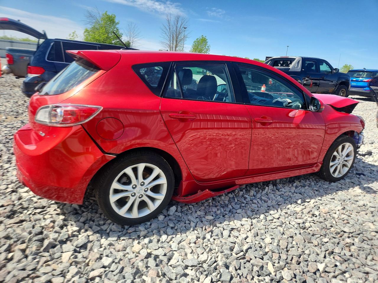 2011 Mazda 3 S Red vin: JM1BL1M53B1382548