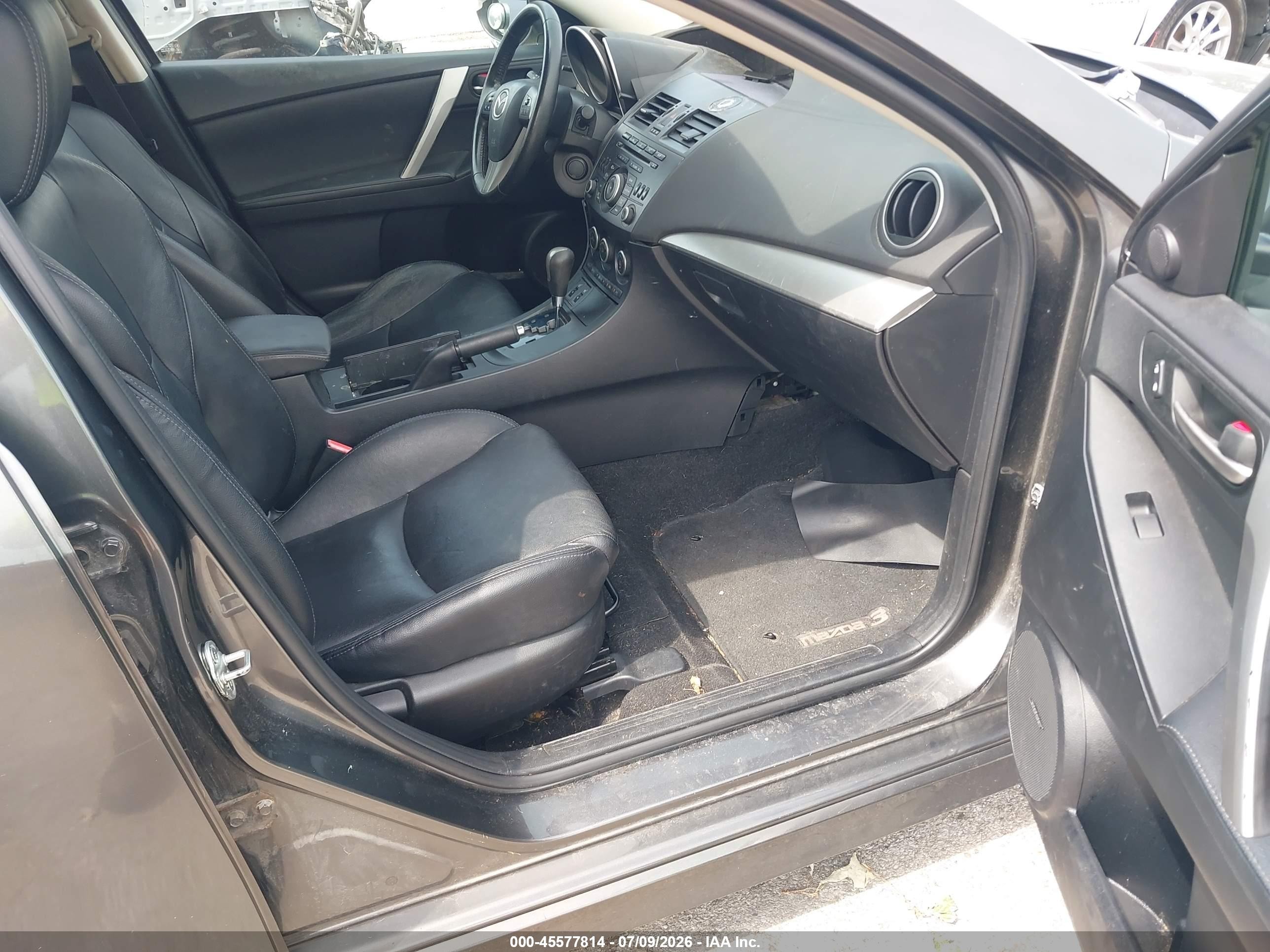2012 Mazda Mazda3 S Grand Touring Gray vin: JM1BL1M58C1562173