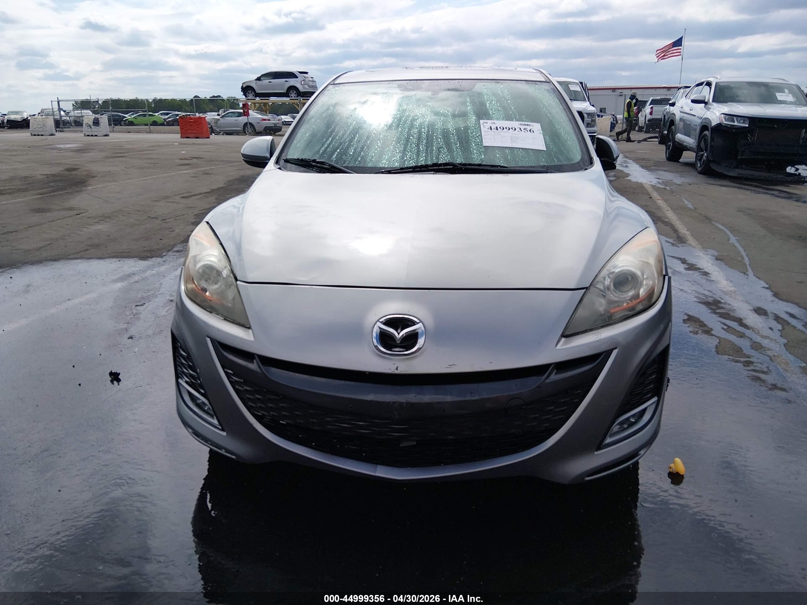 2011 Mazda Mazda3 S Grand Touring Silver vin: JM1BL1M5XB1474952