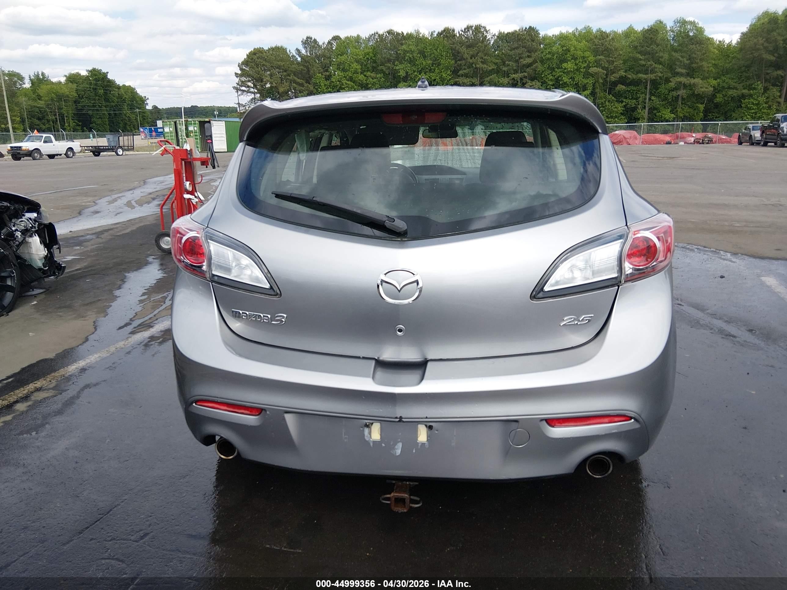 2011 Mazda Mazda3 S Grand Touring Silver vin: JM1BL1M5XB1474952