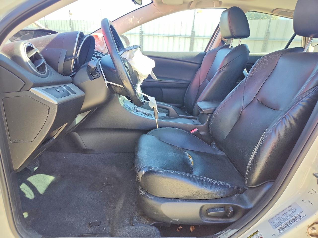 2011 Mazda 3 S Красный vin: JM1BL1M64B1497958