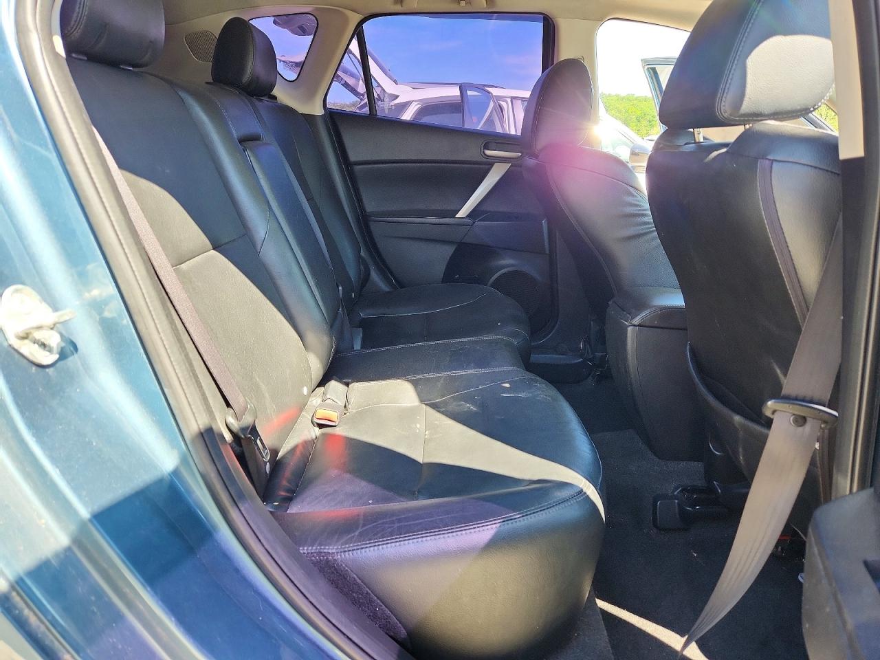 2011 Mazda 3 S Blue vin: JM1BL1M65B1401030