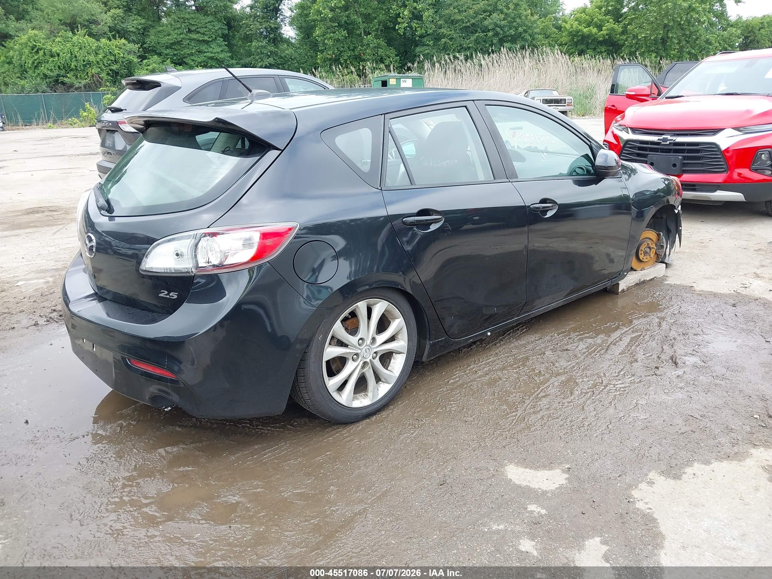 2011 Mazda Mazda3 S Grand Touring Черный vin: JM1BL1M67B1393125