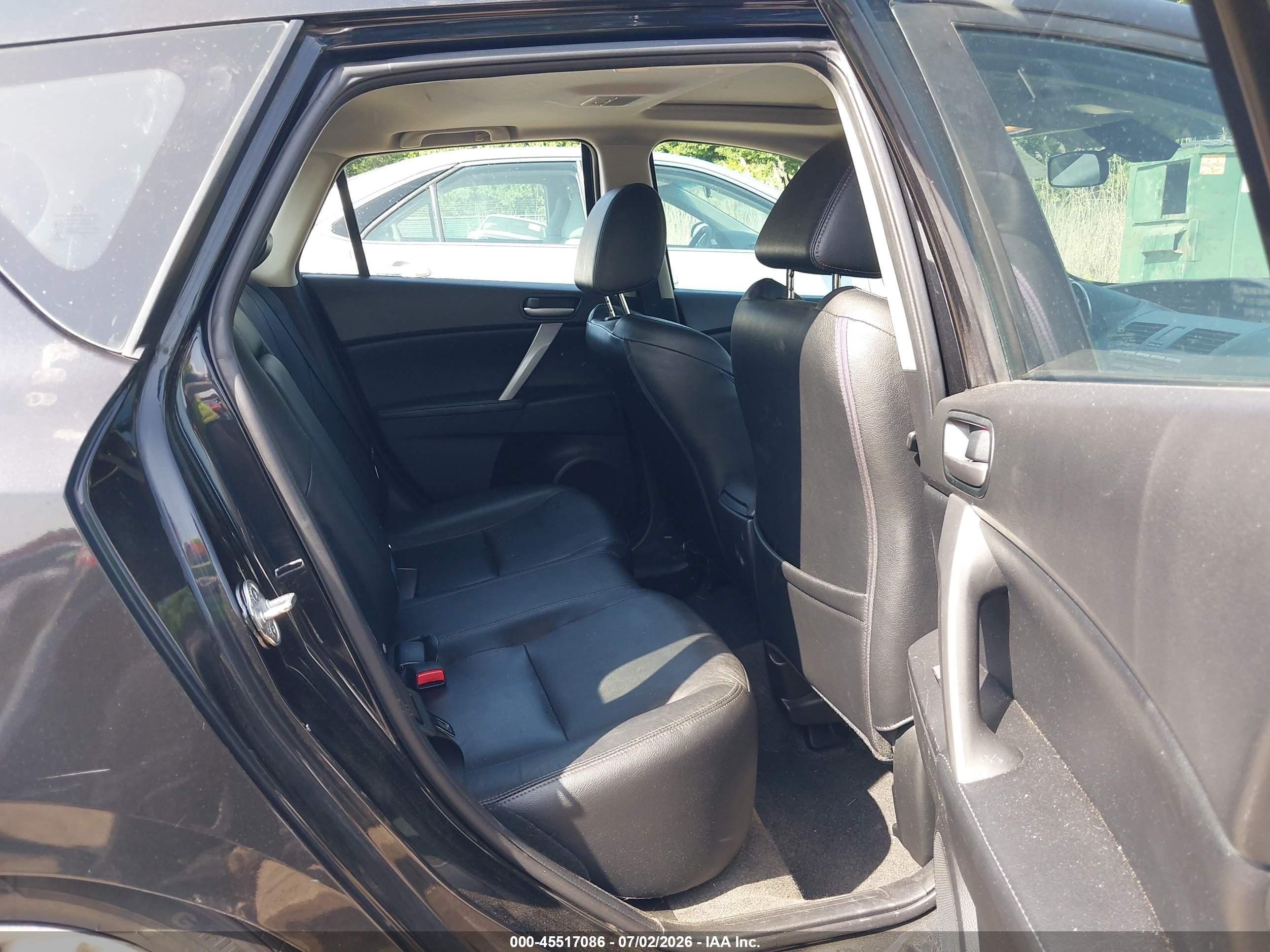 2011 Mazda Mazda3 S Grand Touring Черный vin: JM1BL1M67B1393125