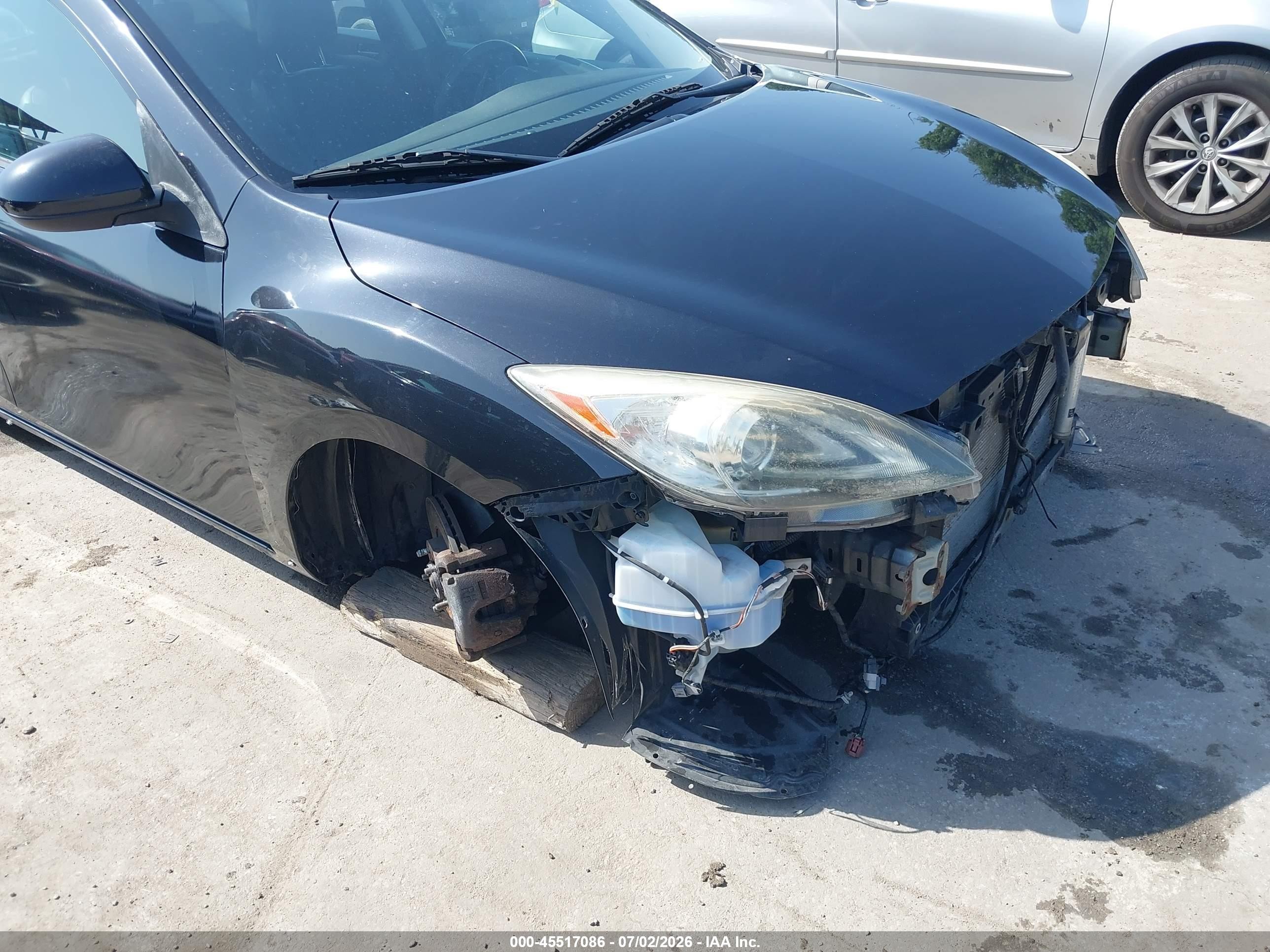 2011 Mazda Mazda3 S Grand Touring Черный vin: JM1BL1M67B1393125